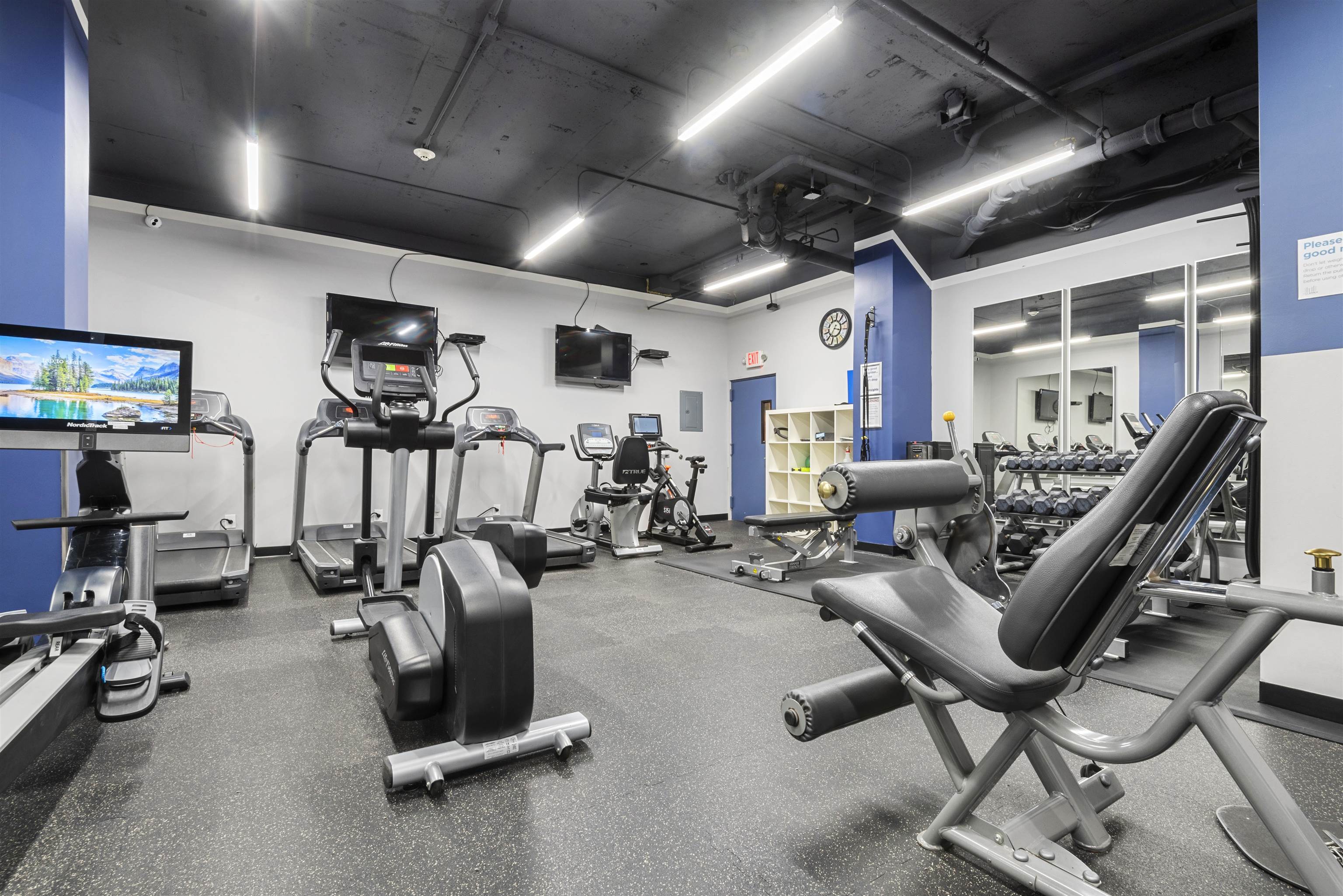 100 MANHATTAN AVE Unit: 1701