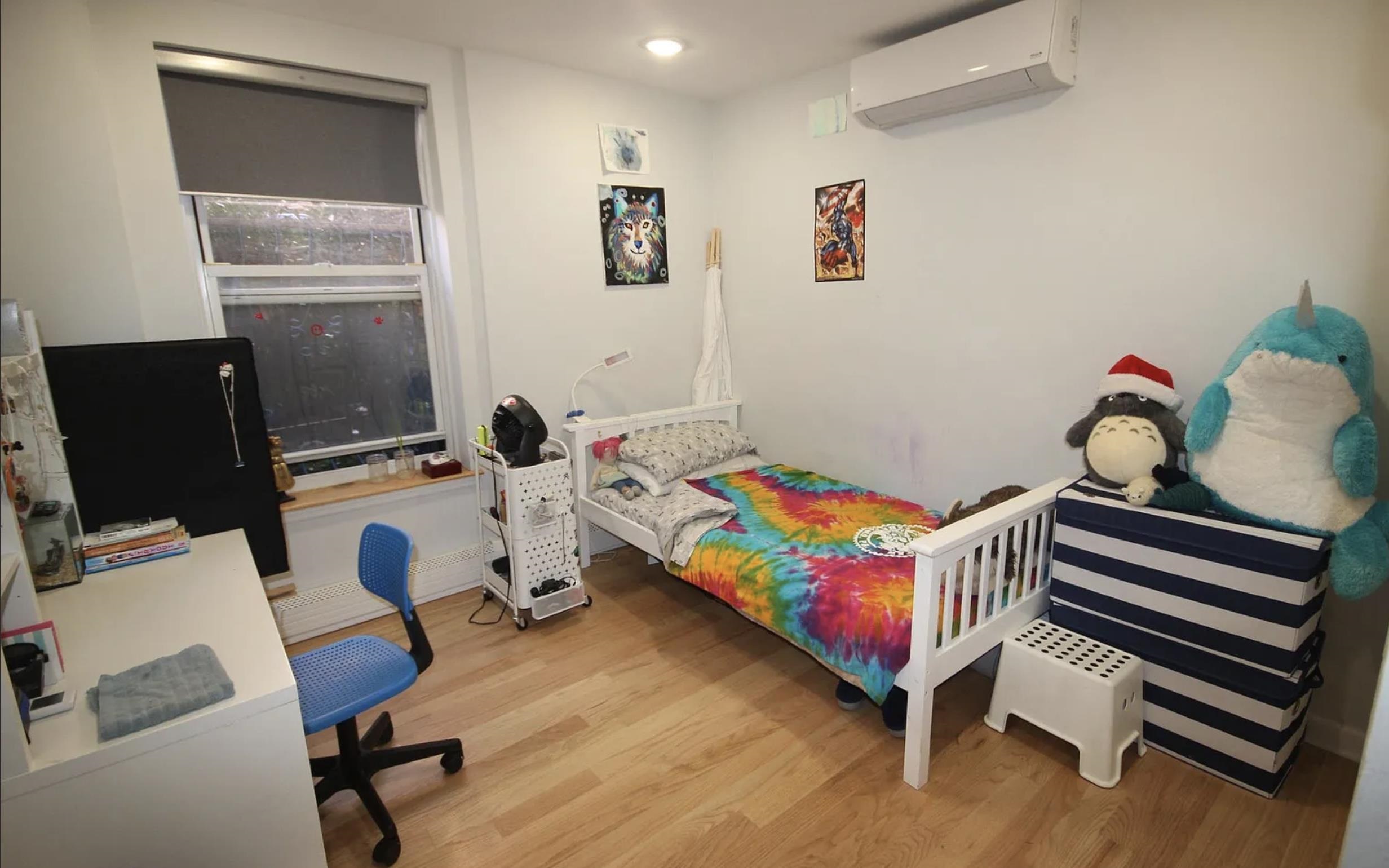 422 HUDSON ST Unit: 1