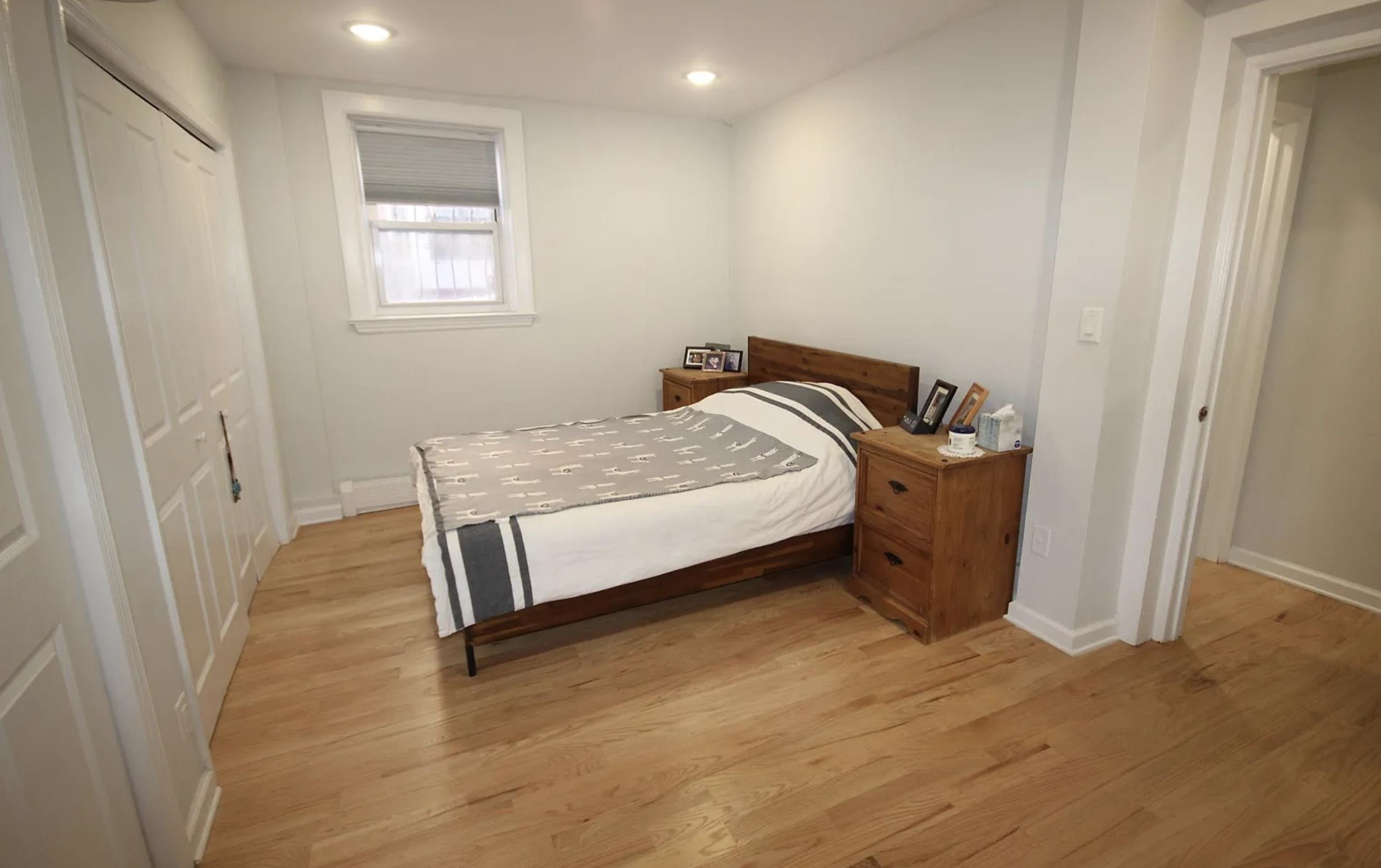 422 HUDSON ST Unit: 1