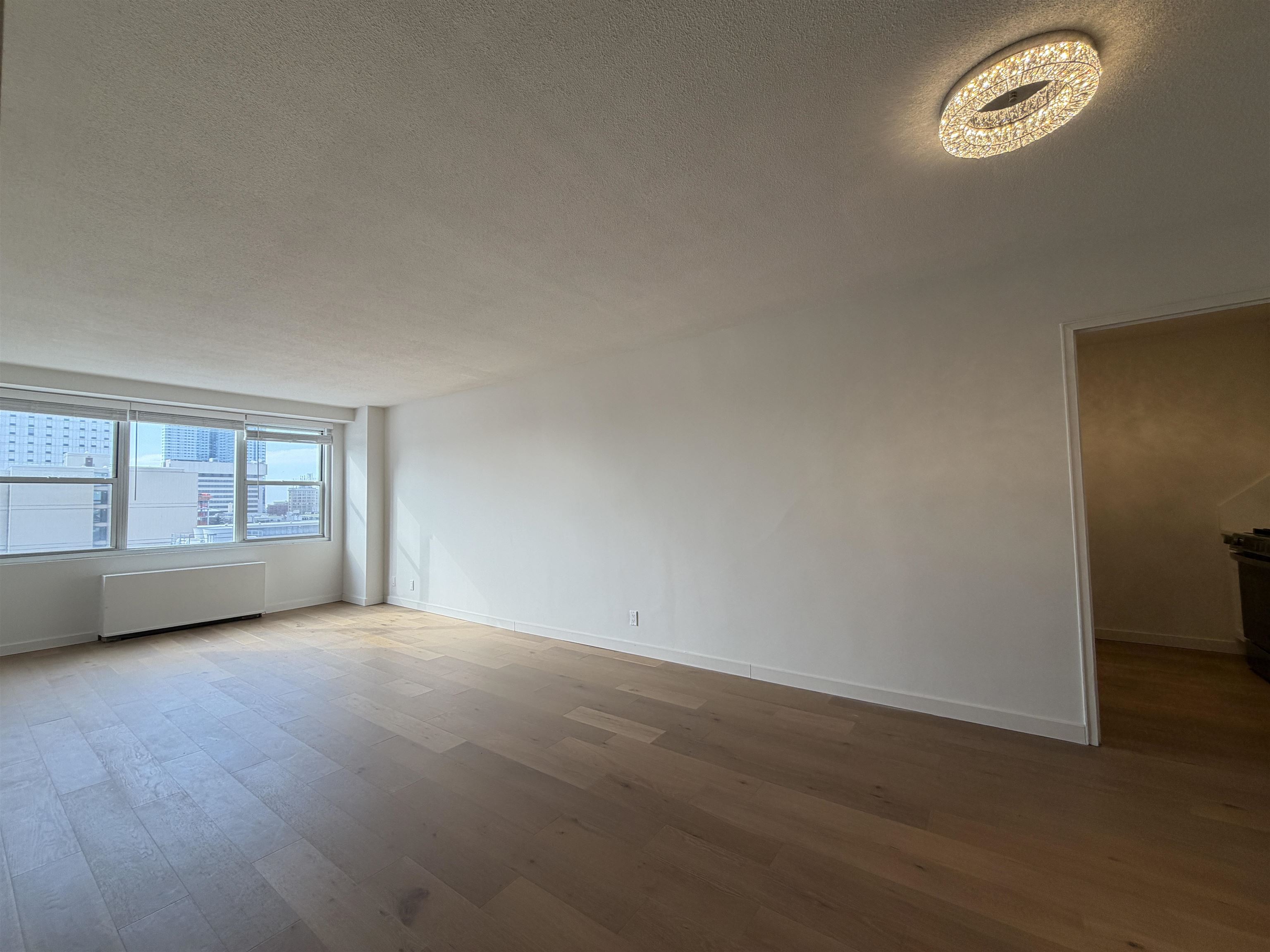 201 ST PAULS AVE Unit: 8F