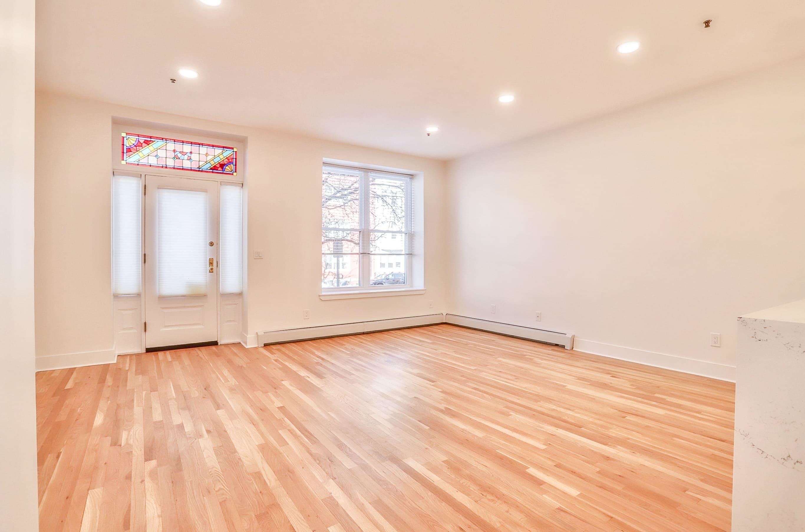 1115 WILLOW AVE Unit: 111