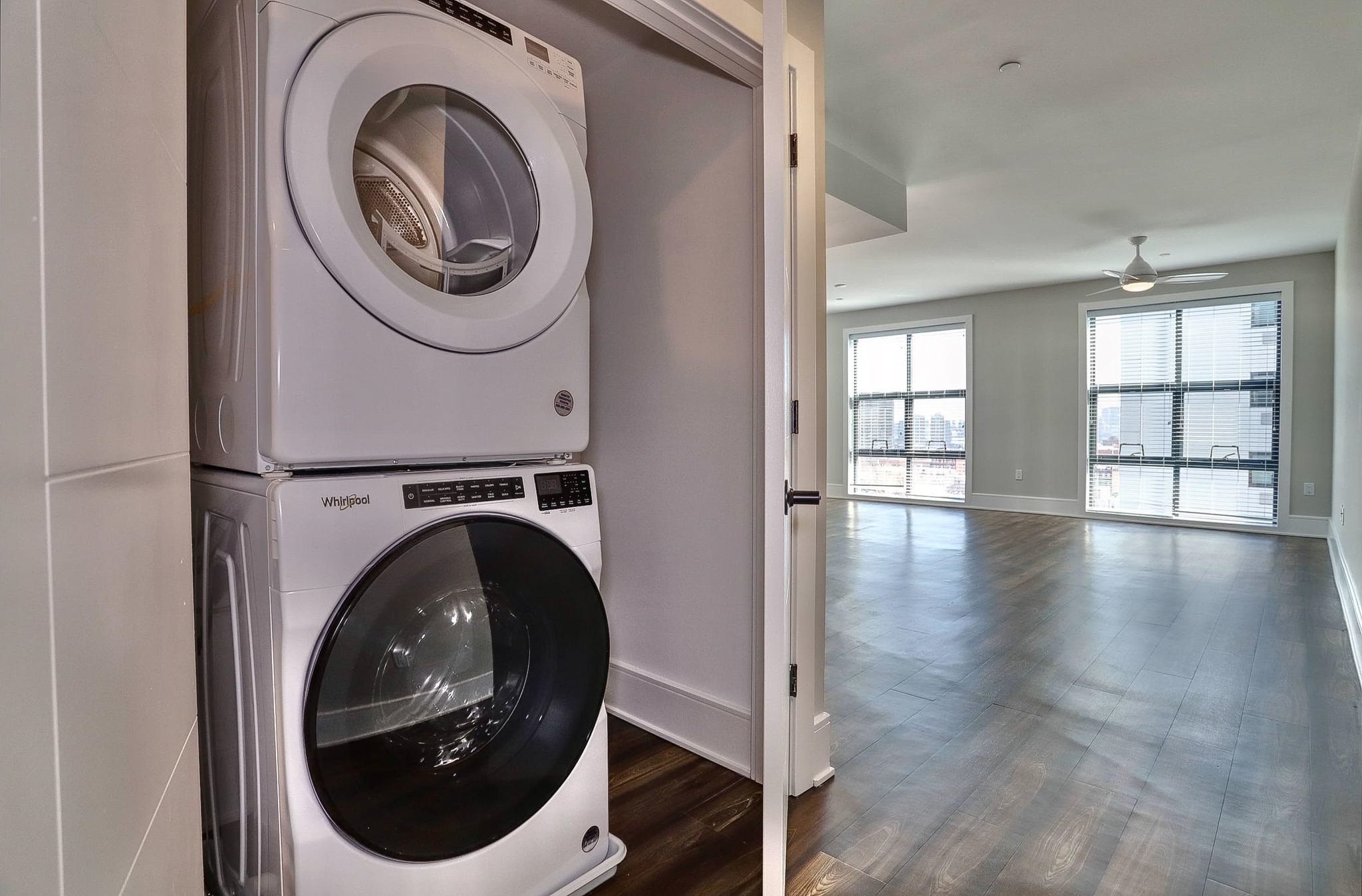 32 OAKLAND AVE Unit: 1007