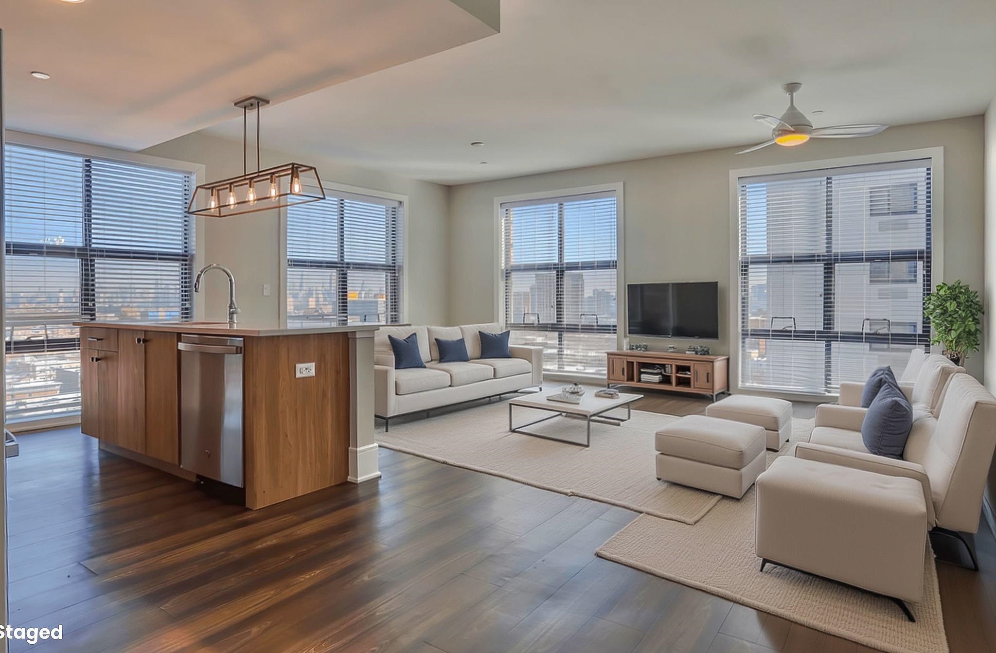 32 OAKLAND AVE Unit: 1007