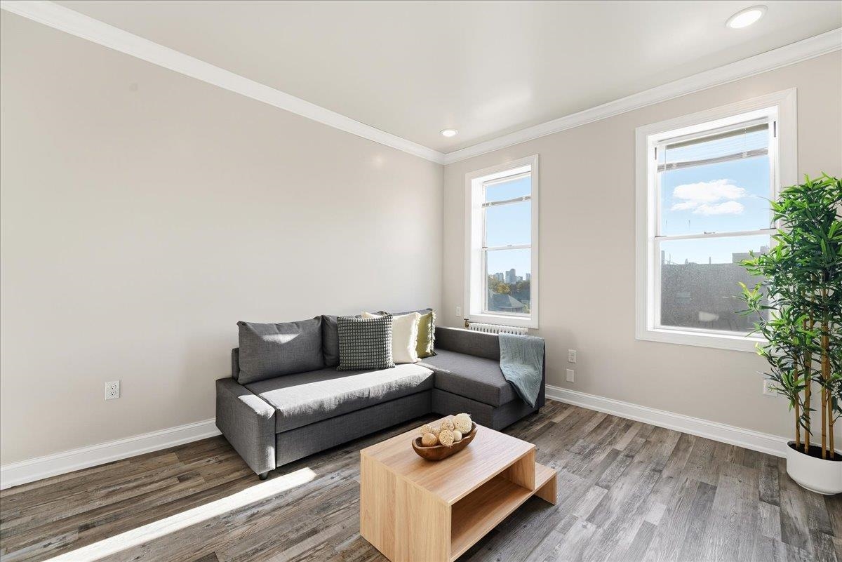 3-5 POTTER PL Unit: 5A