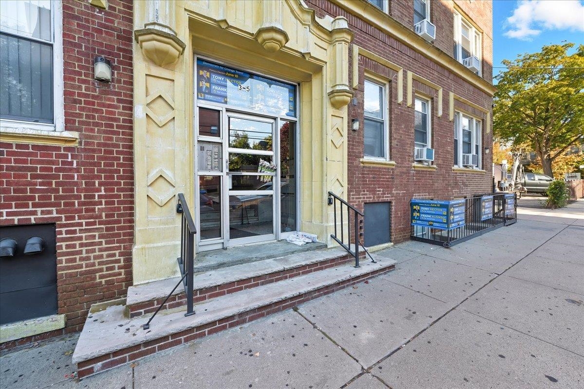 3-5 POTTER PL Unit: 5A