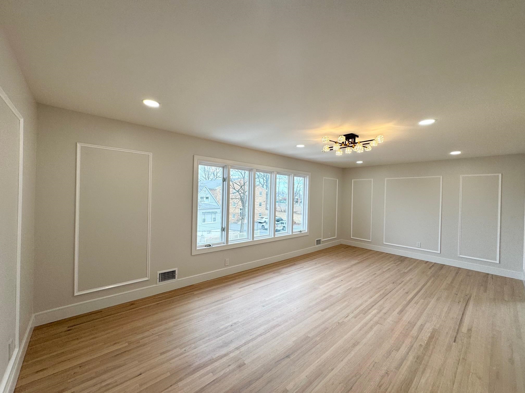 350 MITCHELL AVE Unit: 2