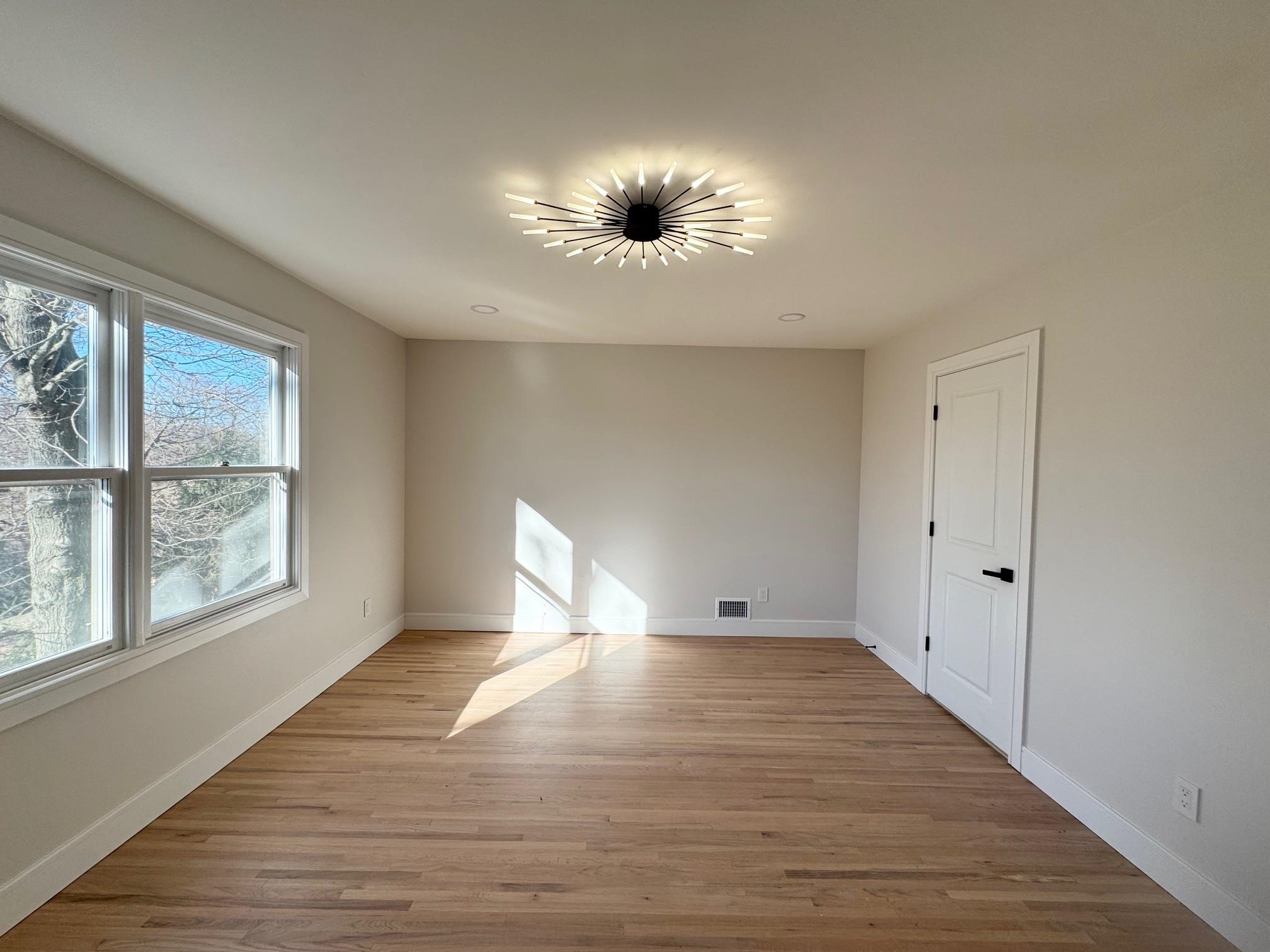 350 MITCHELL AVE Unit: 2