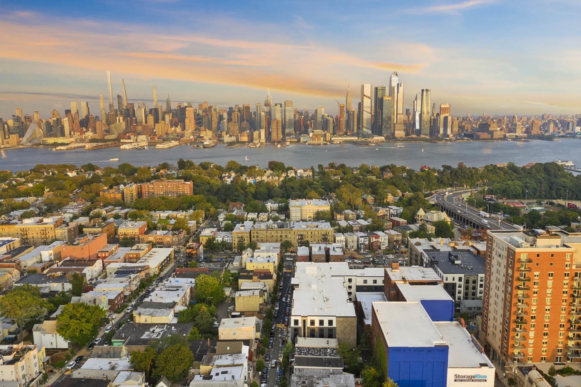 121 34TH ST Unit: 311