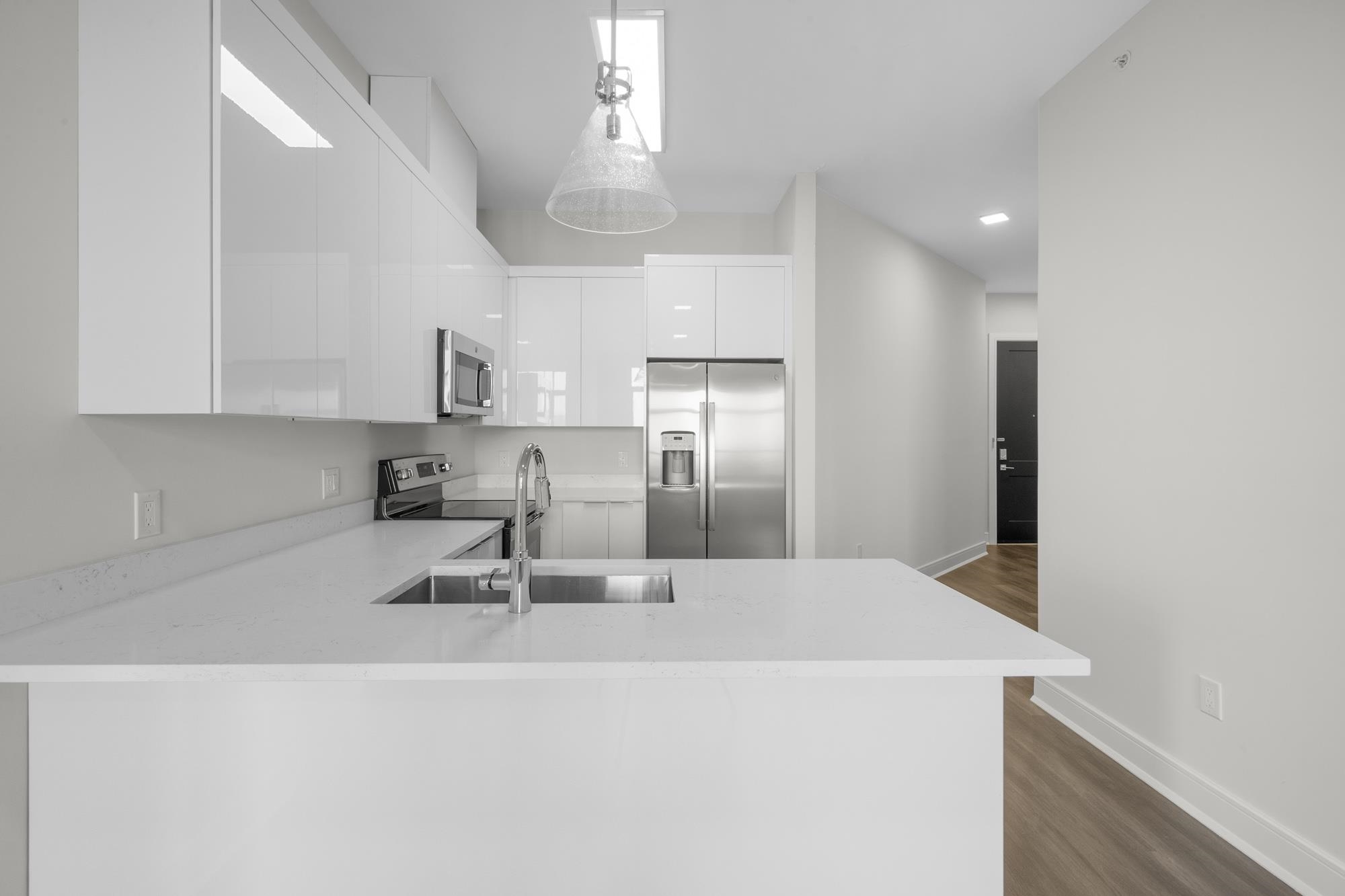 121 34TH ST Unit: 408