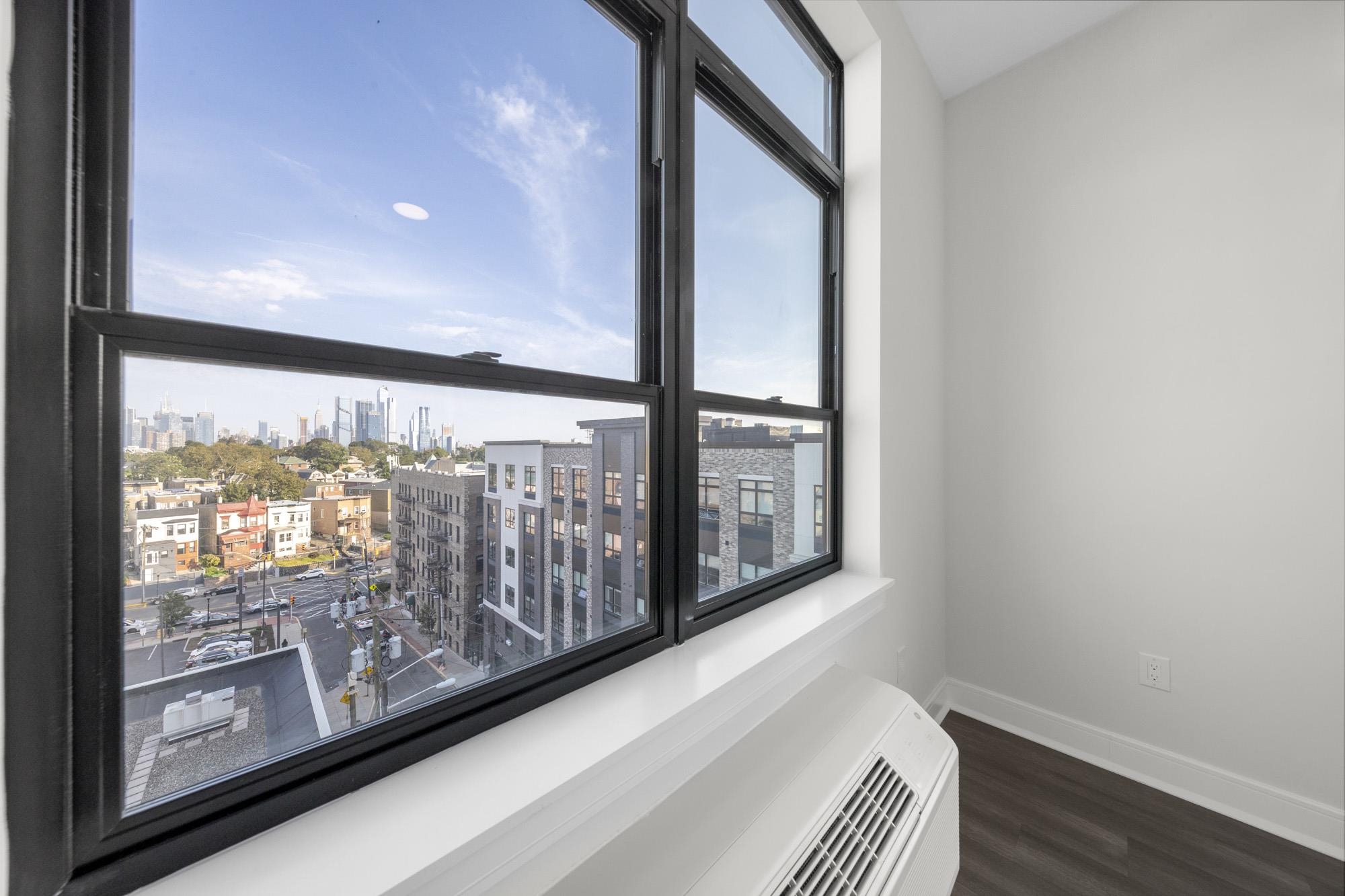 121 34TH ST Unit: 508