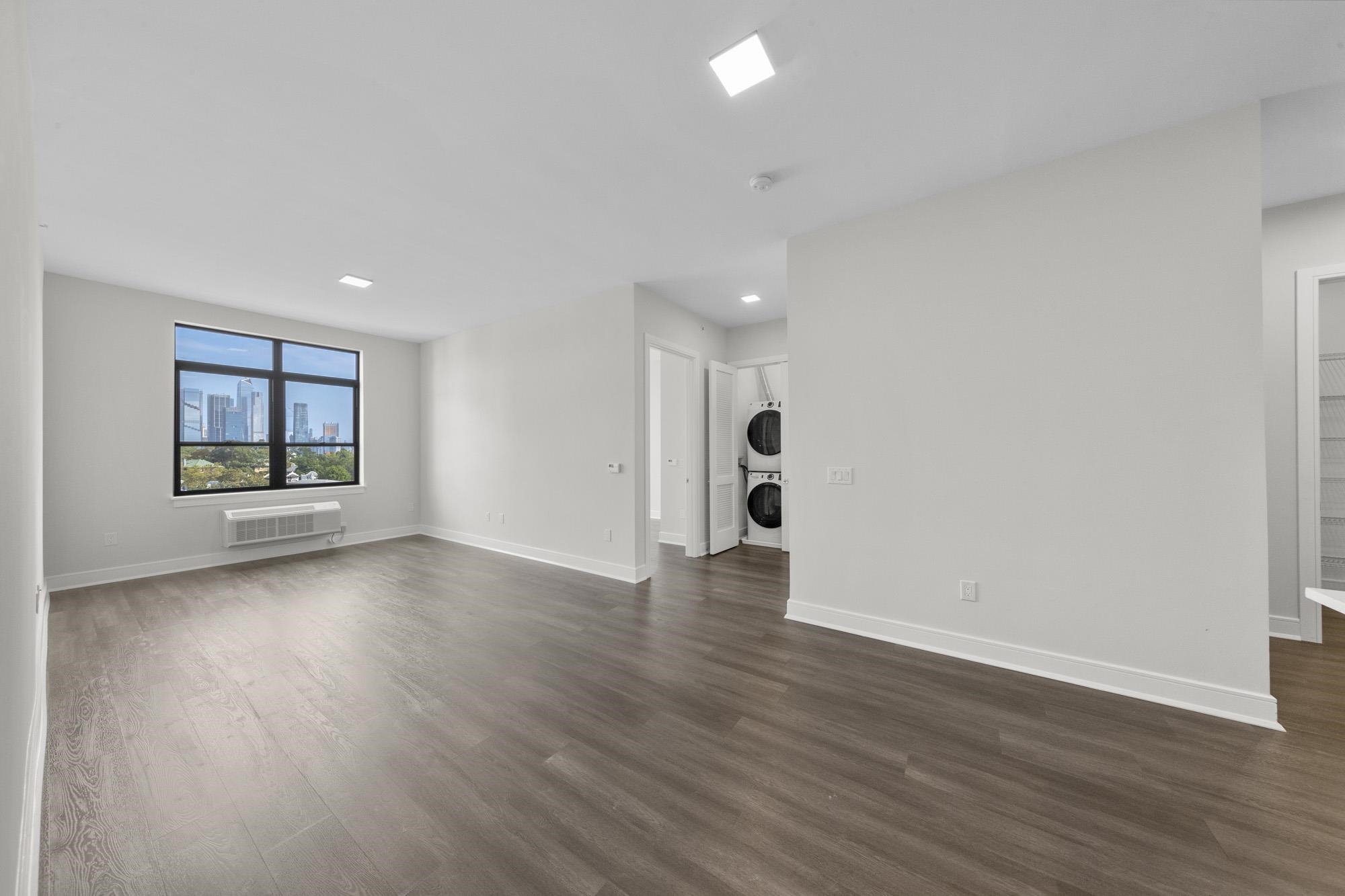 121 34TH ST Unit: 506