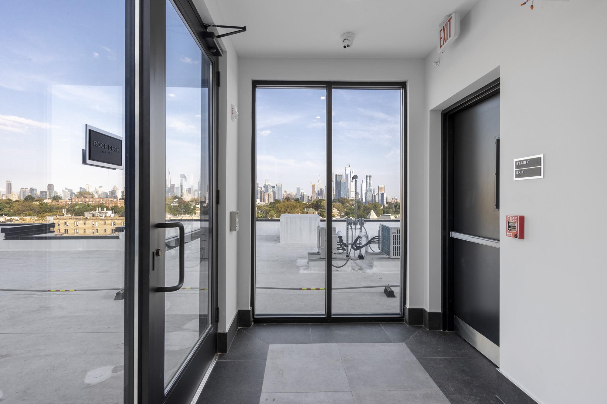 121 34TH ST Unit: 604