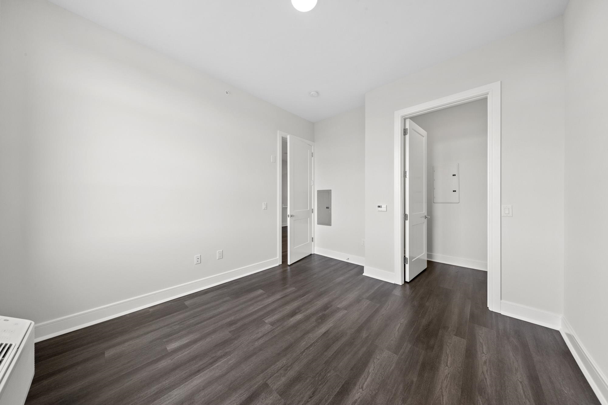 121 34TH ST Unit: 604