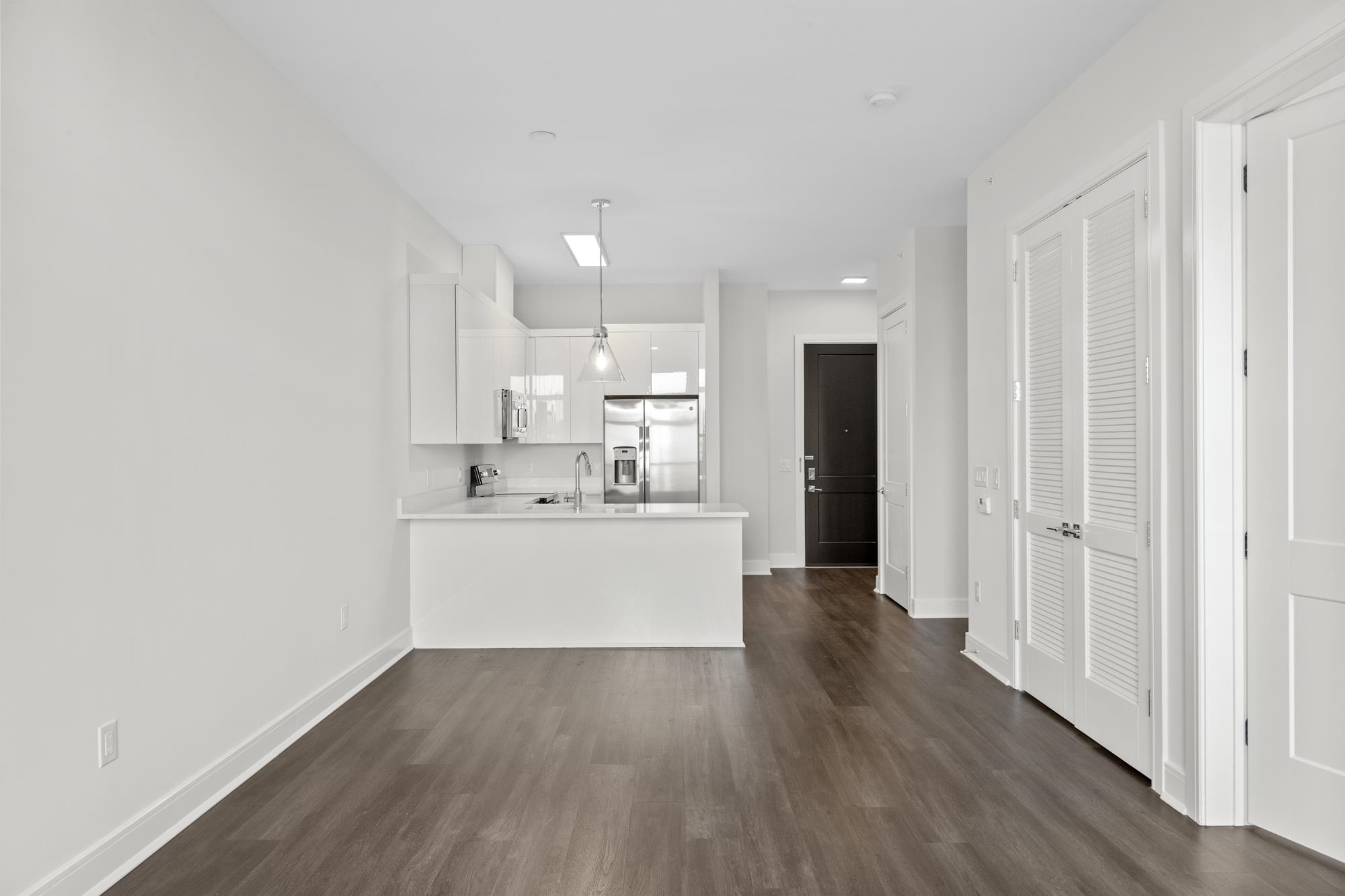 121 34TH ST Unit: 604