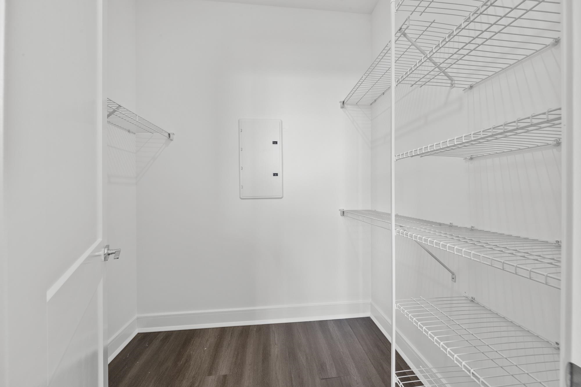 121 34TH ST Unit: 604