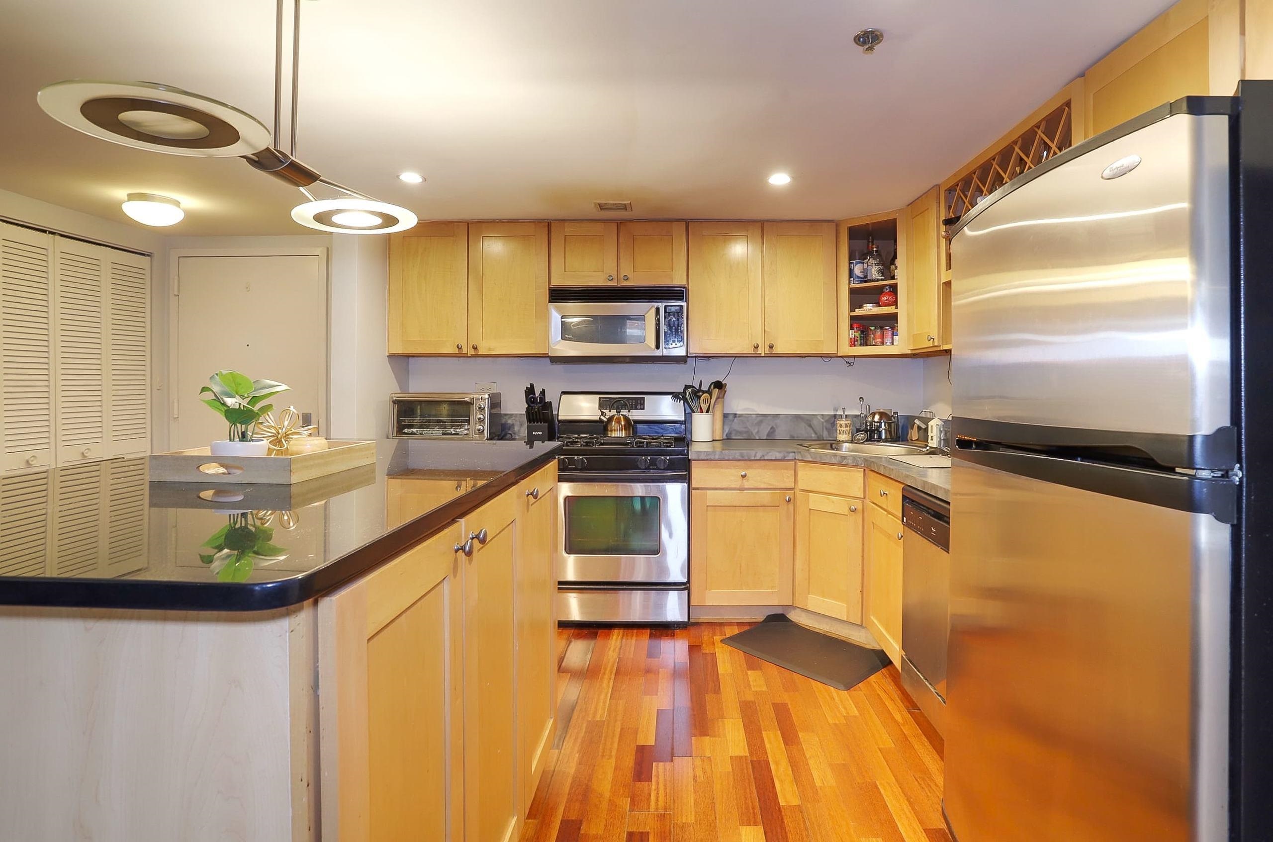 700 1ST ST Unit: 4L
