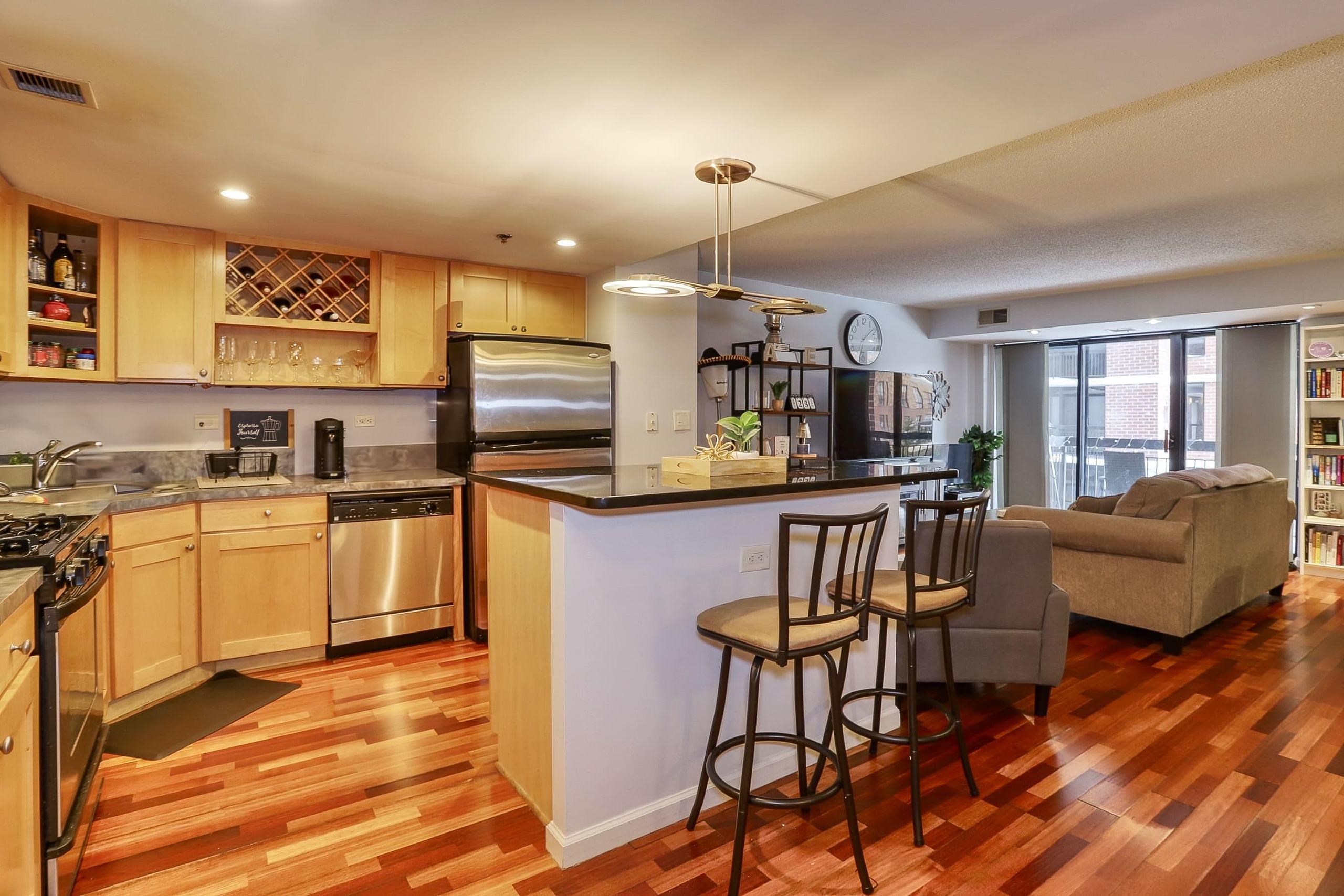 700 1ST ST Unit: 4L