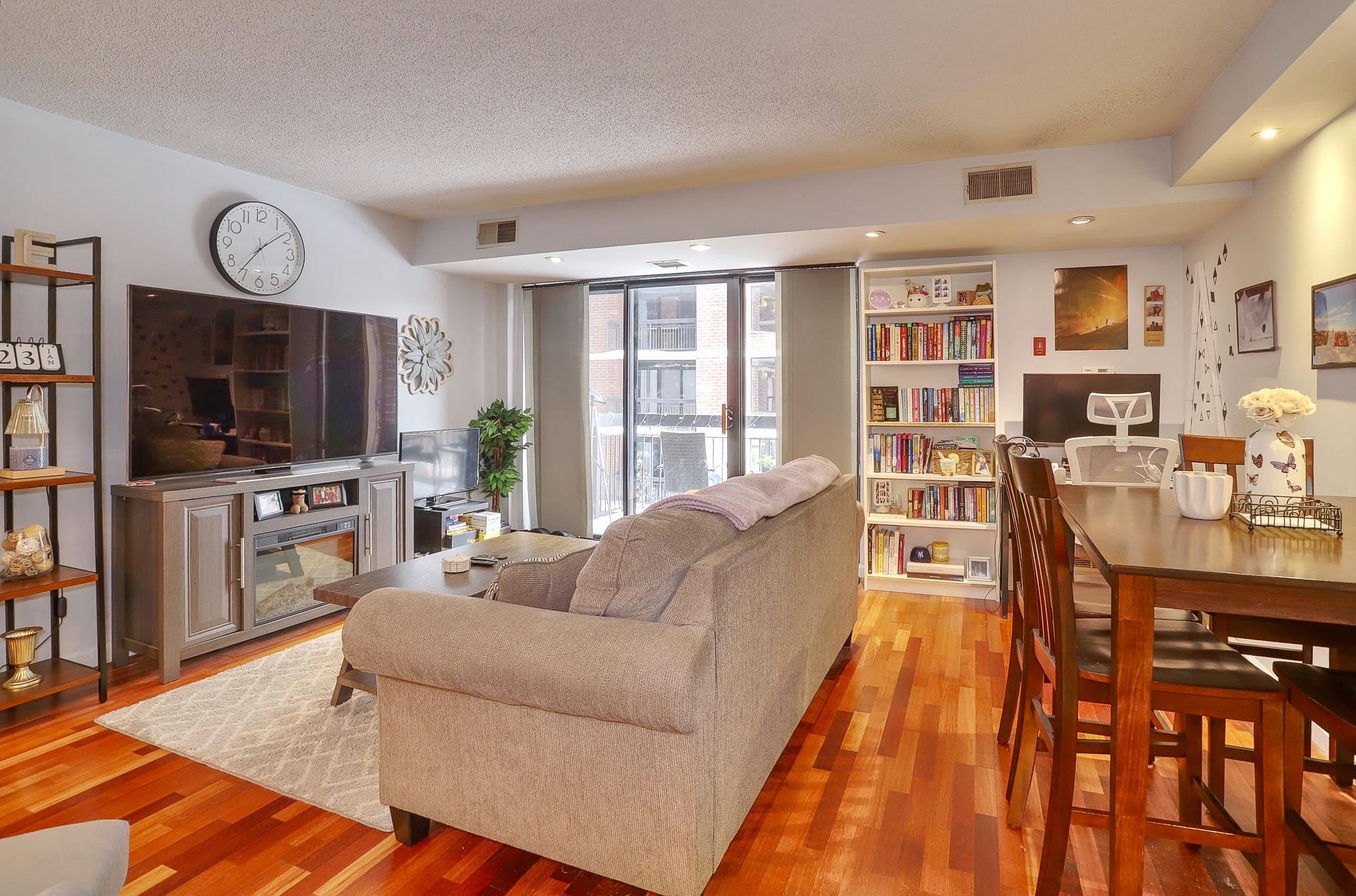 700 1ST ST Unit: 4L