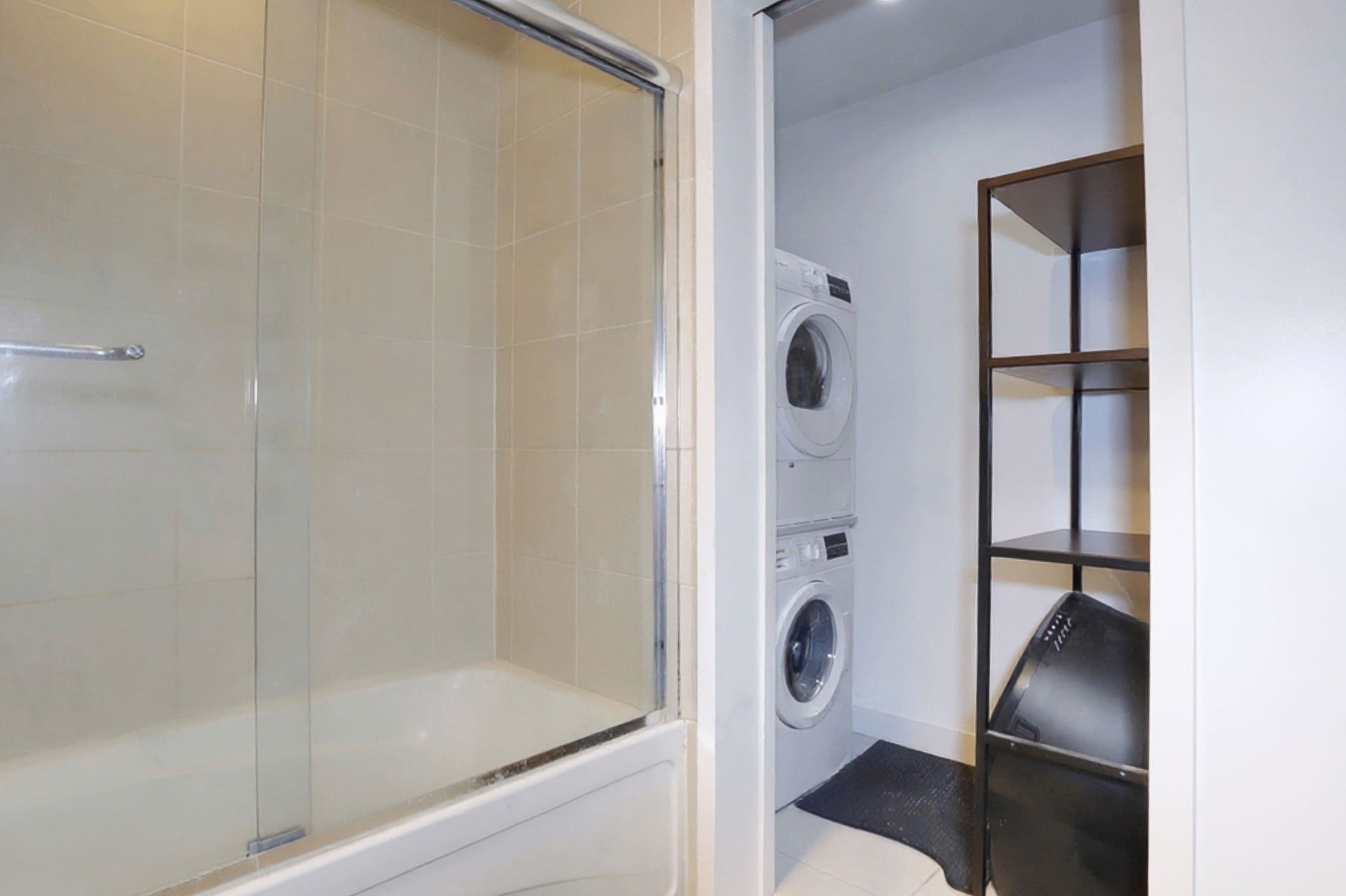 1 SHORE LANE Unit: 2606