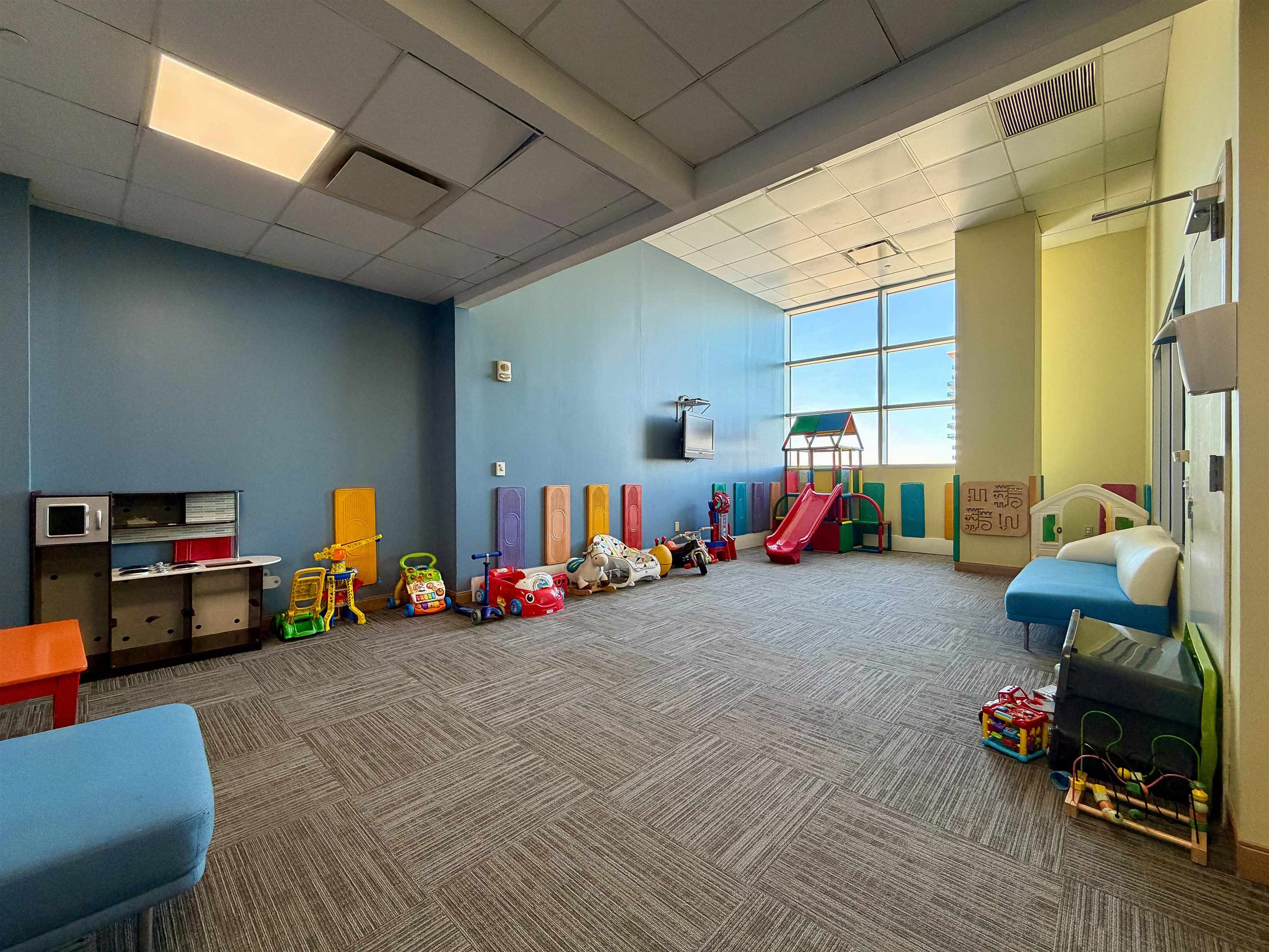 1 SHORE LANE Unit: 2606