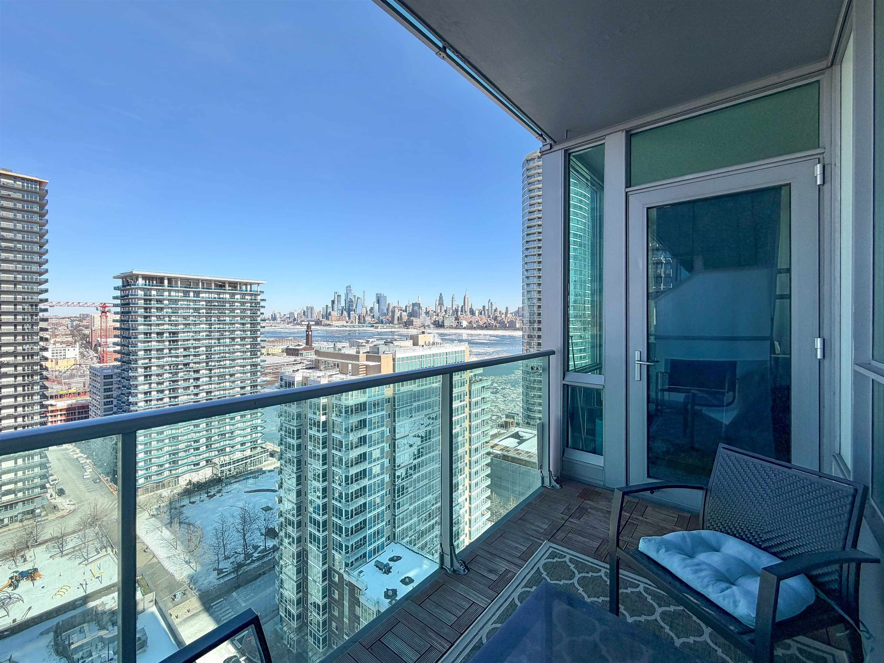1 SHORE LANE Unit: 2606