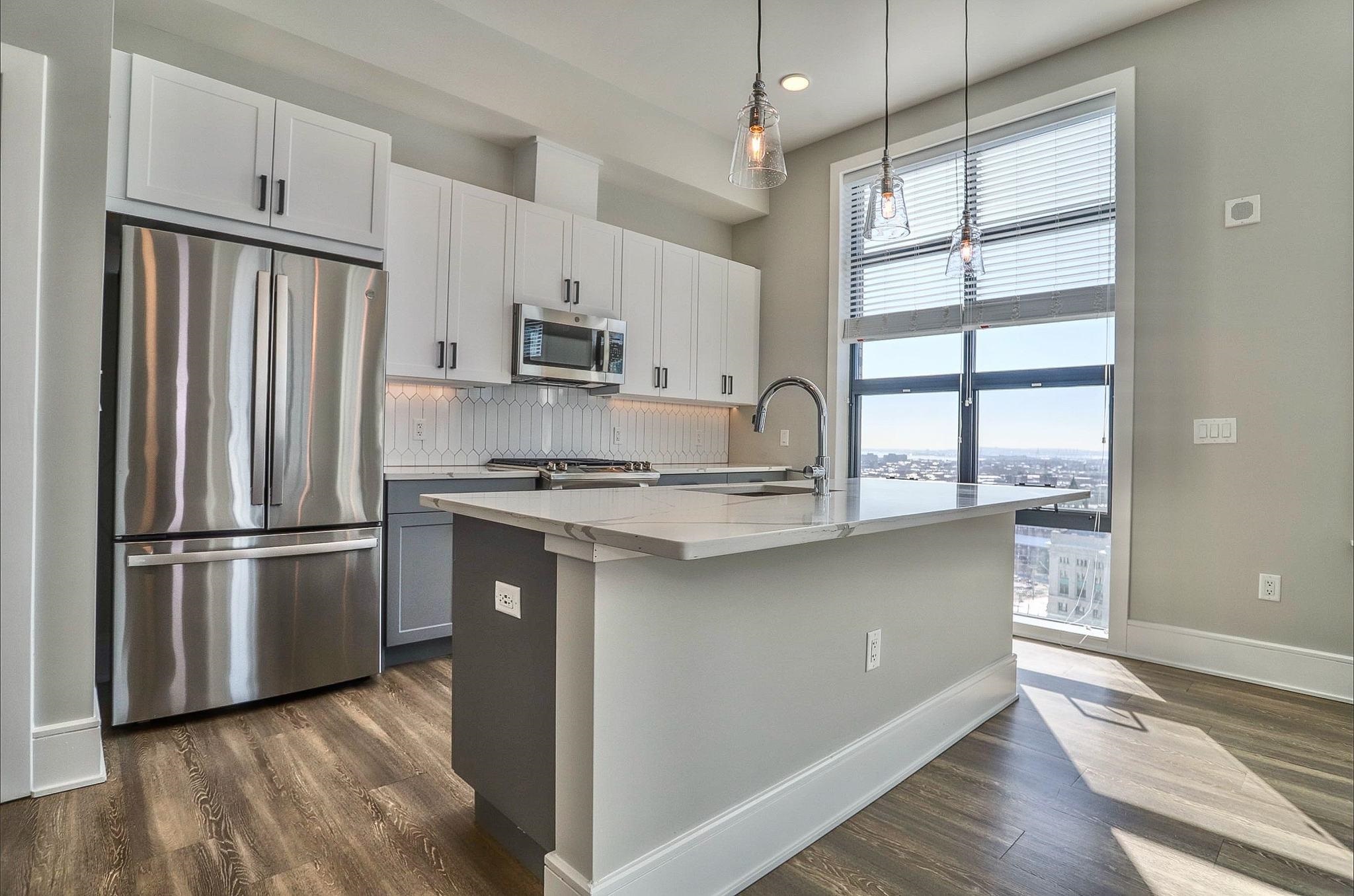 32 OAKLAND AVE Unit: 1516