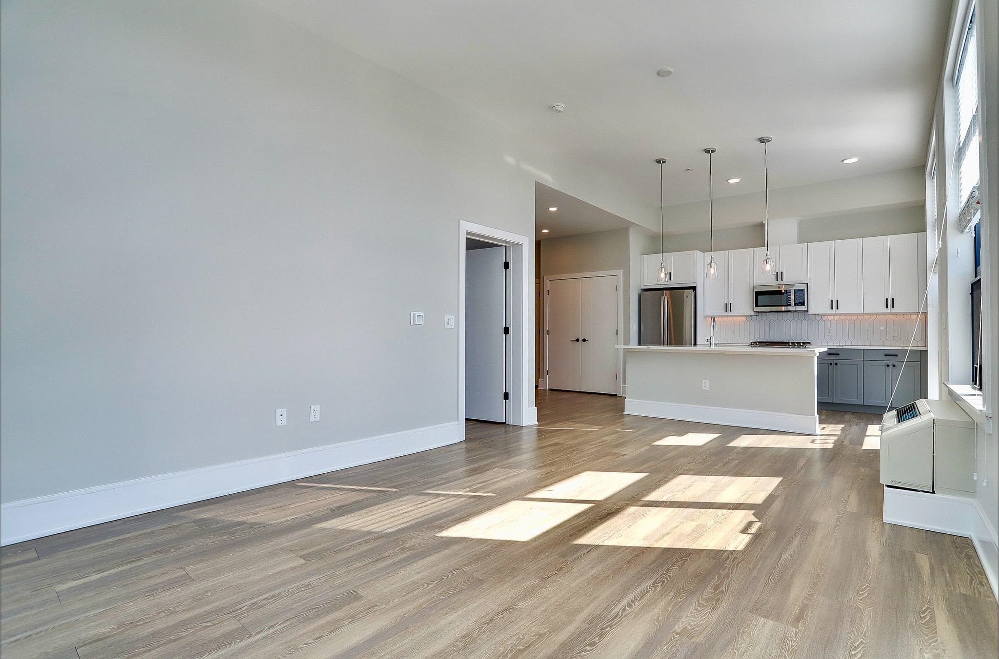 32 OAKLAND AVE Unit: 1516