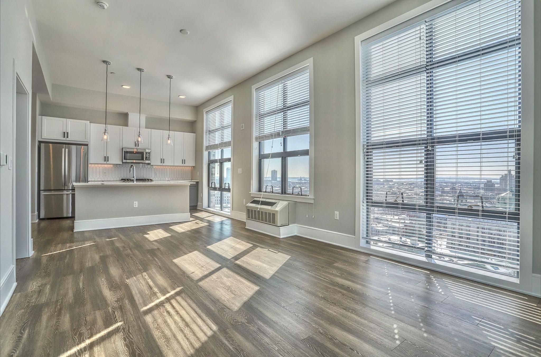 32 OAKLAND AVE Unit: 1516