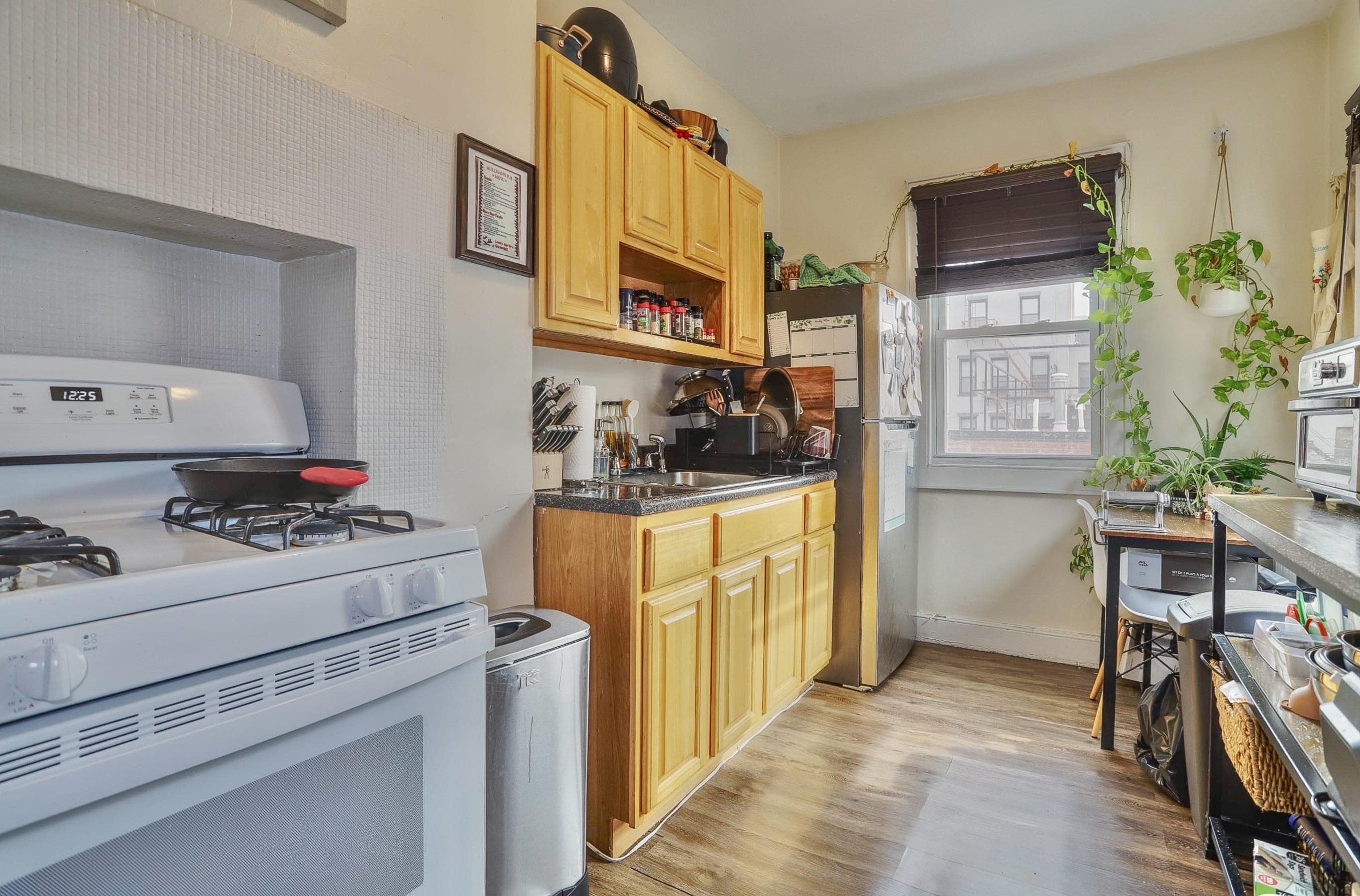 511 WASHINGTON ST Unit: 3