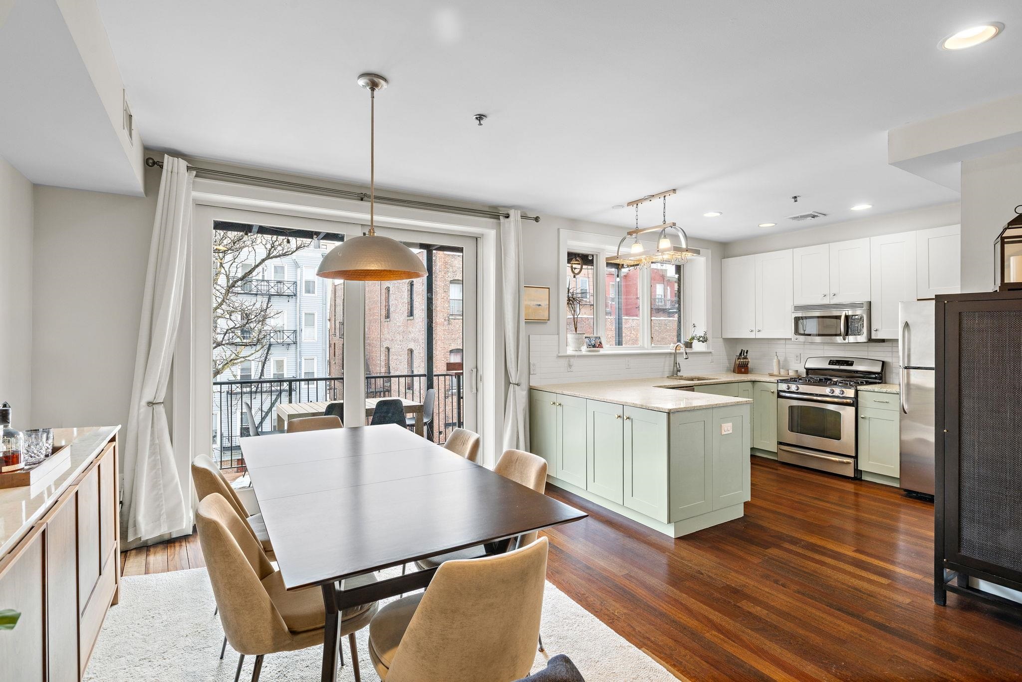 415 ADAMS ST Unit: 3