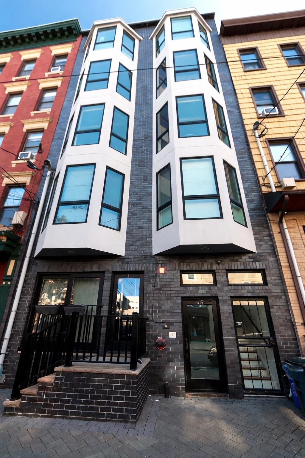 415 ADAMS ST Unit: 3