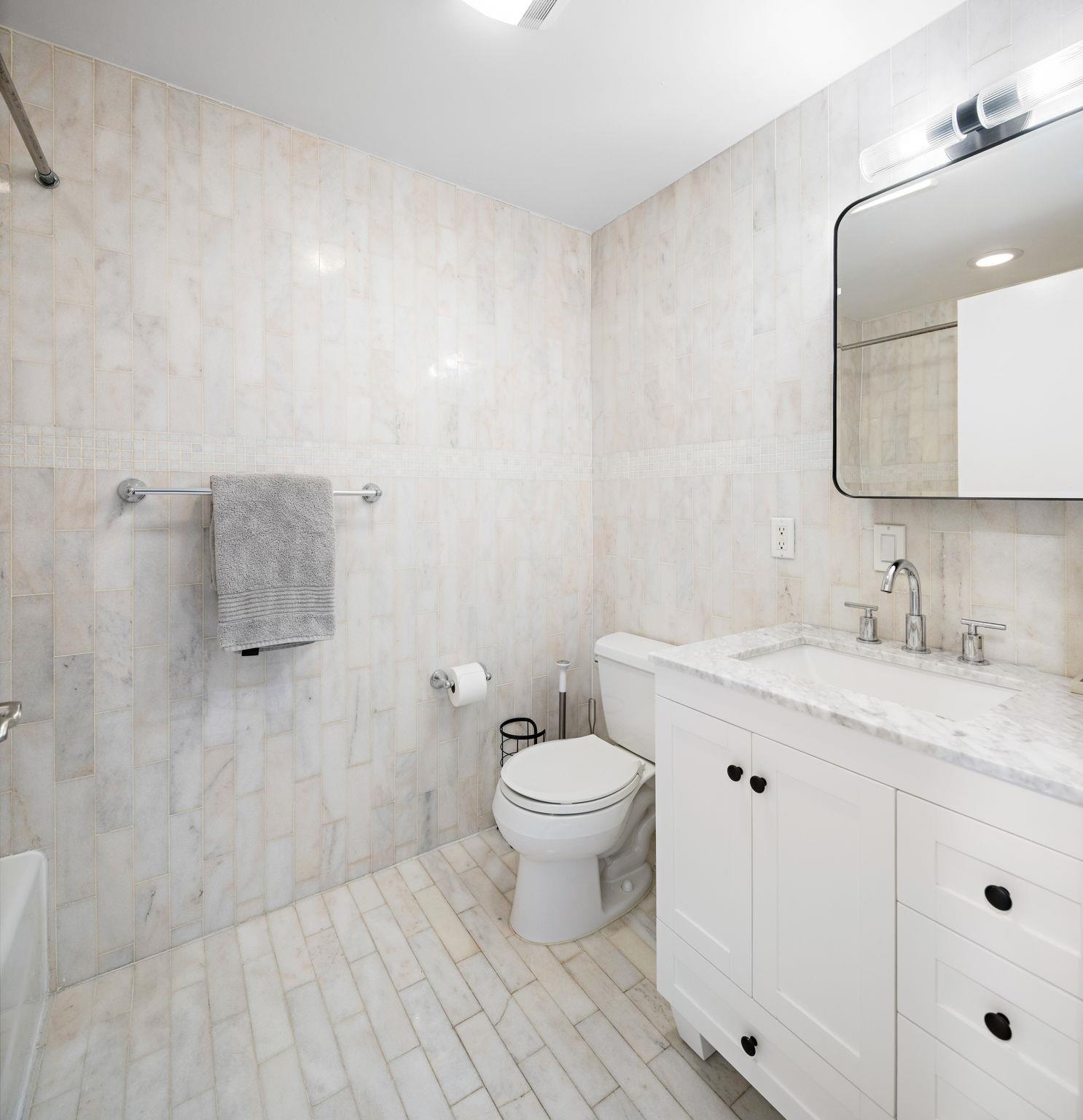 415 ADAMS ST Unit: 3