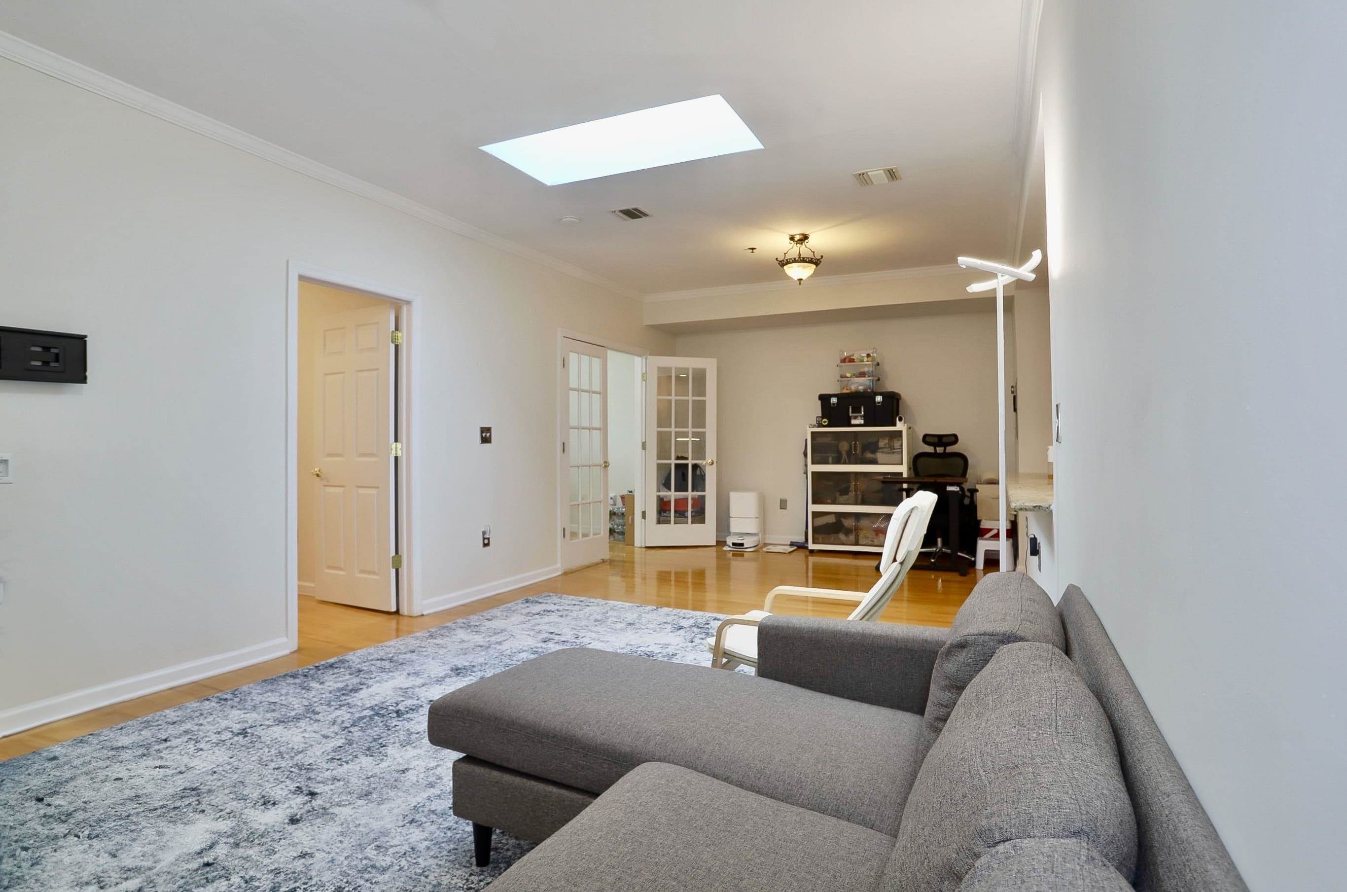 515 GREGORY AVE Unit: 12