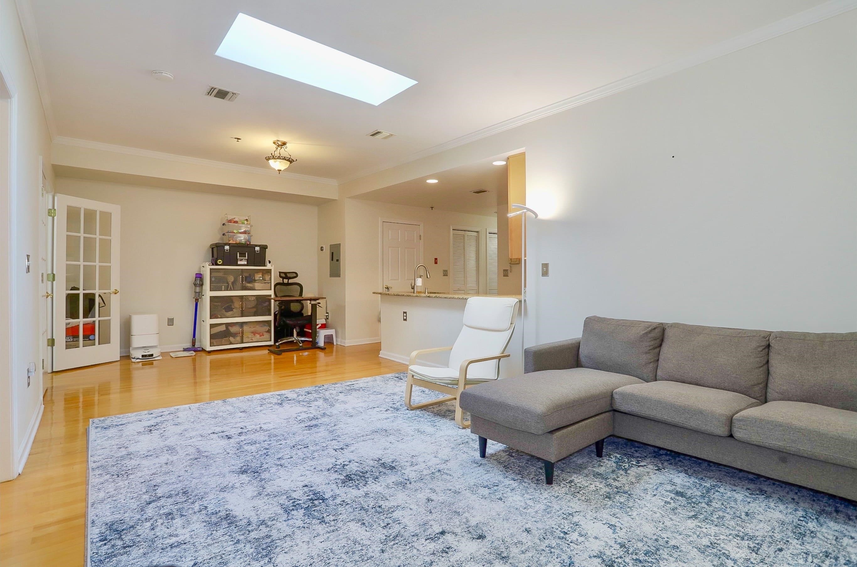 515 GREGORY AVE Unit: 12