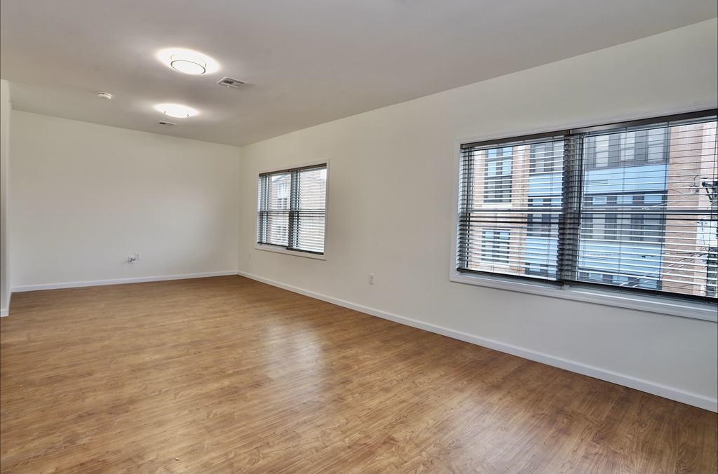 143 ZABRISKIE ST Unit: 2D