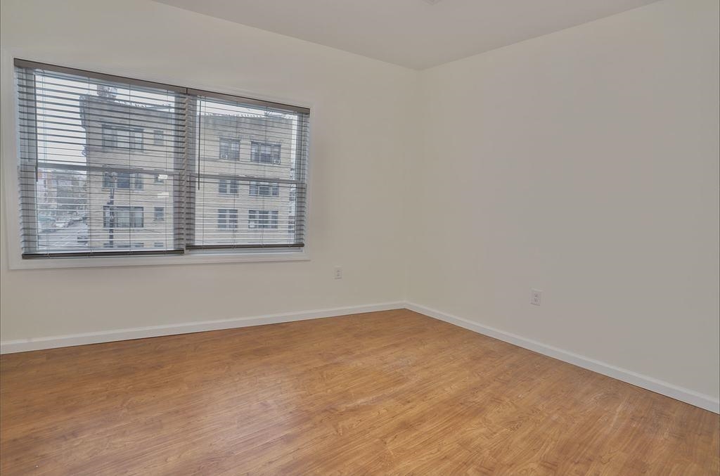 143 ZABRISKIE ST Unit: 2D