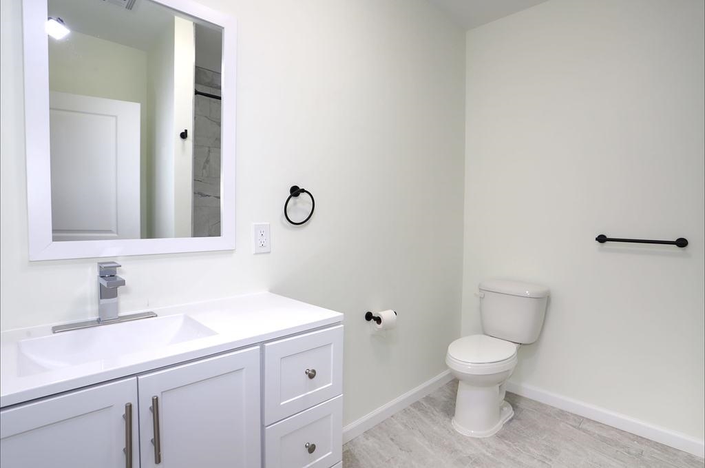 143 ZABRISKIE ST Unit: 2D