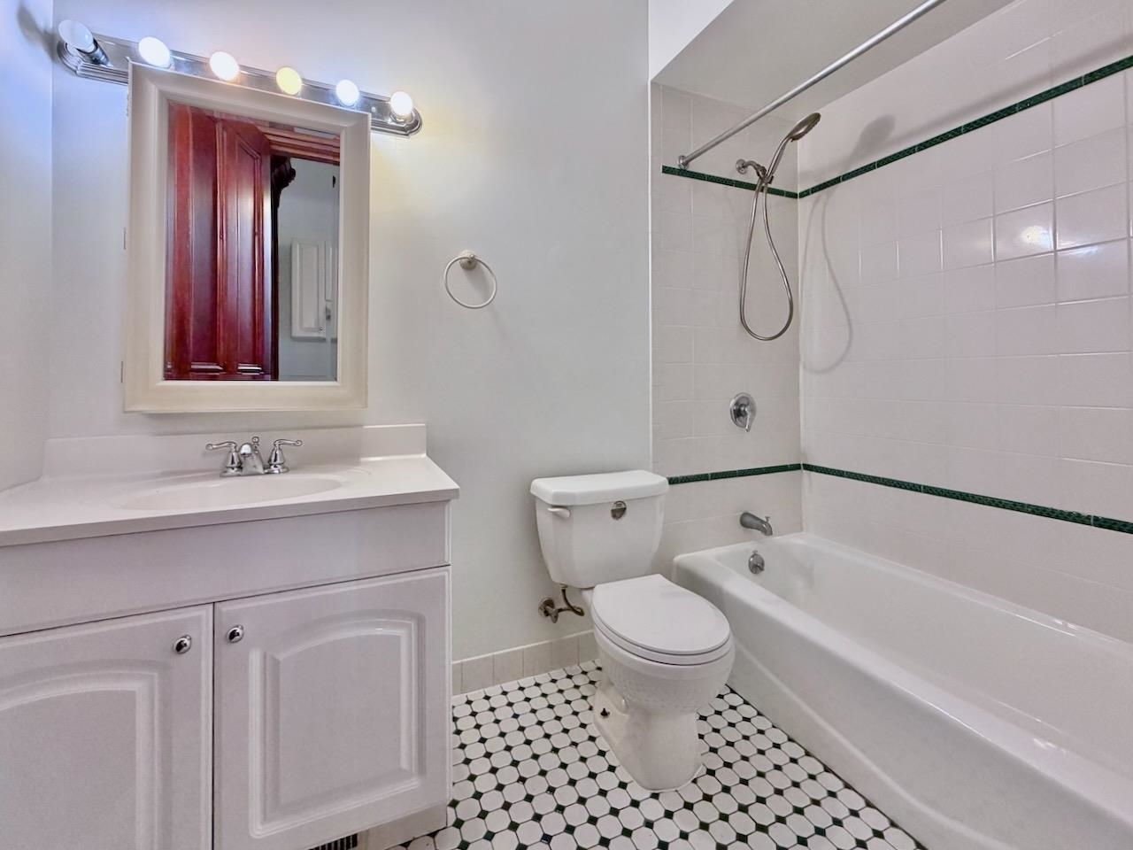 448 JERSEY AVE Unit: 2