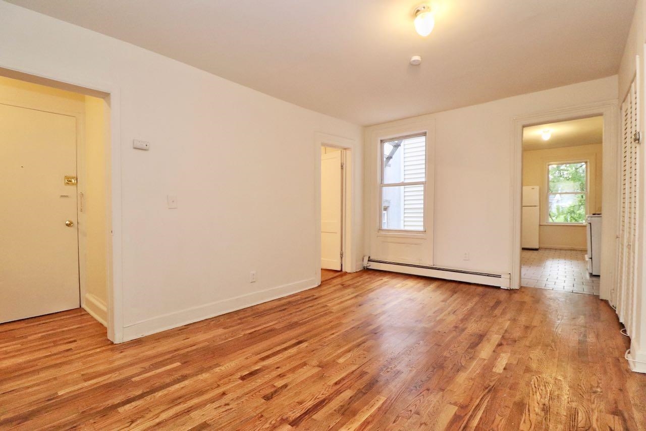 209 OGDEN AVE Unit: 3