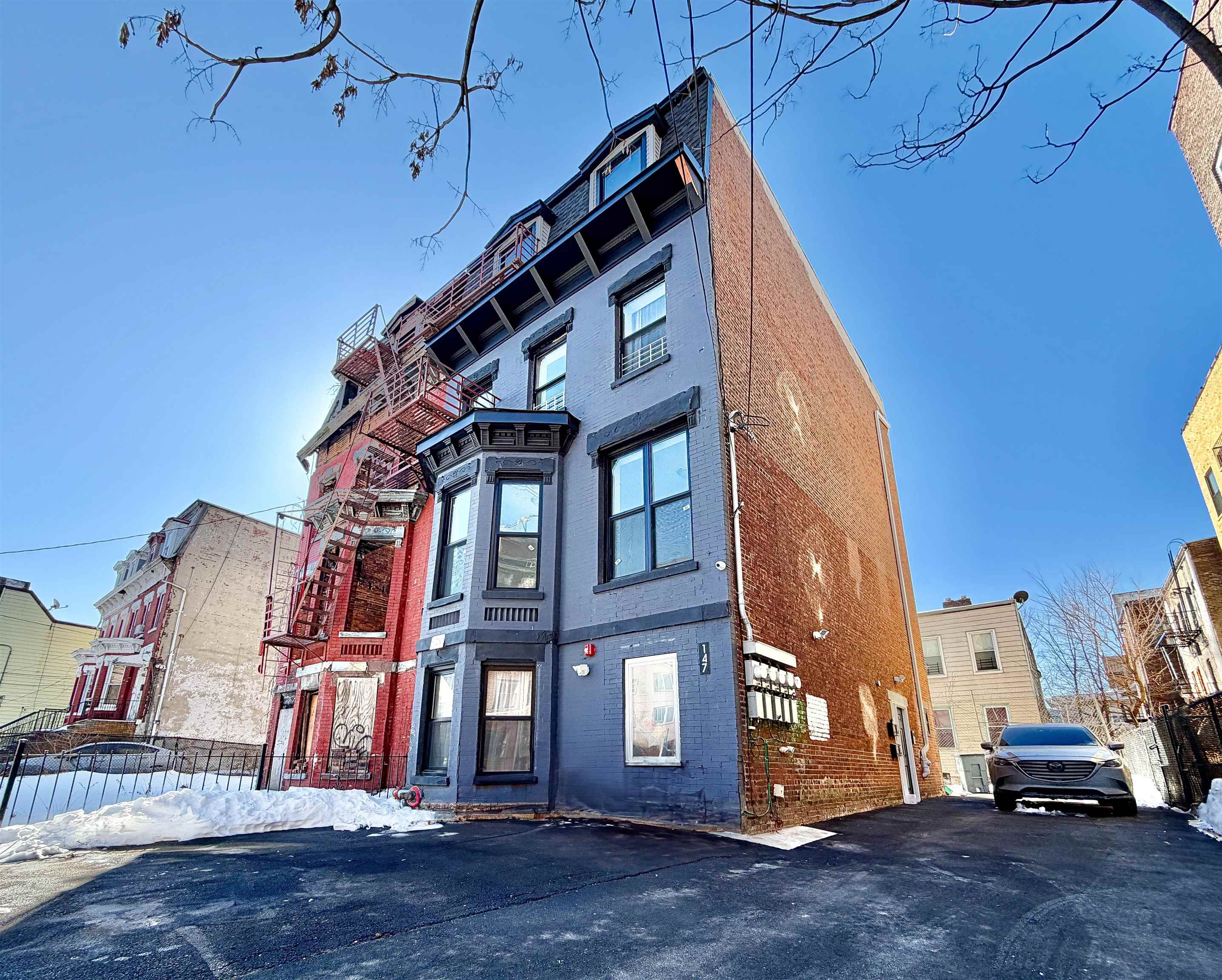 147 GRANT AVE Unit: 2