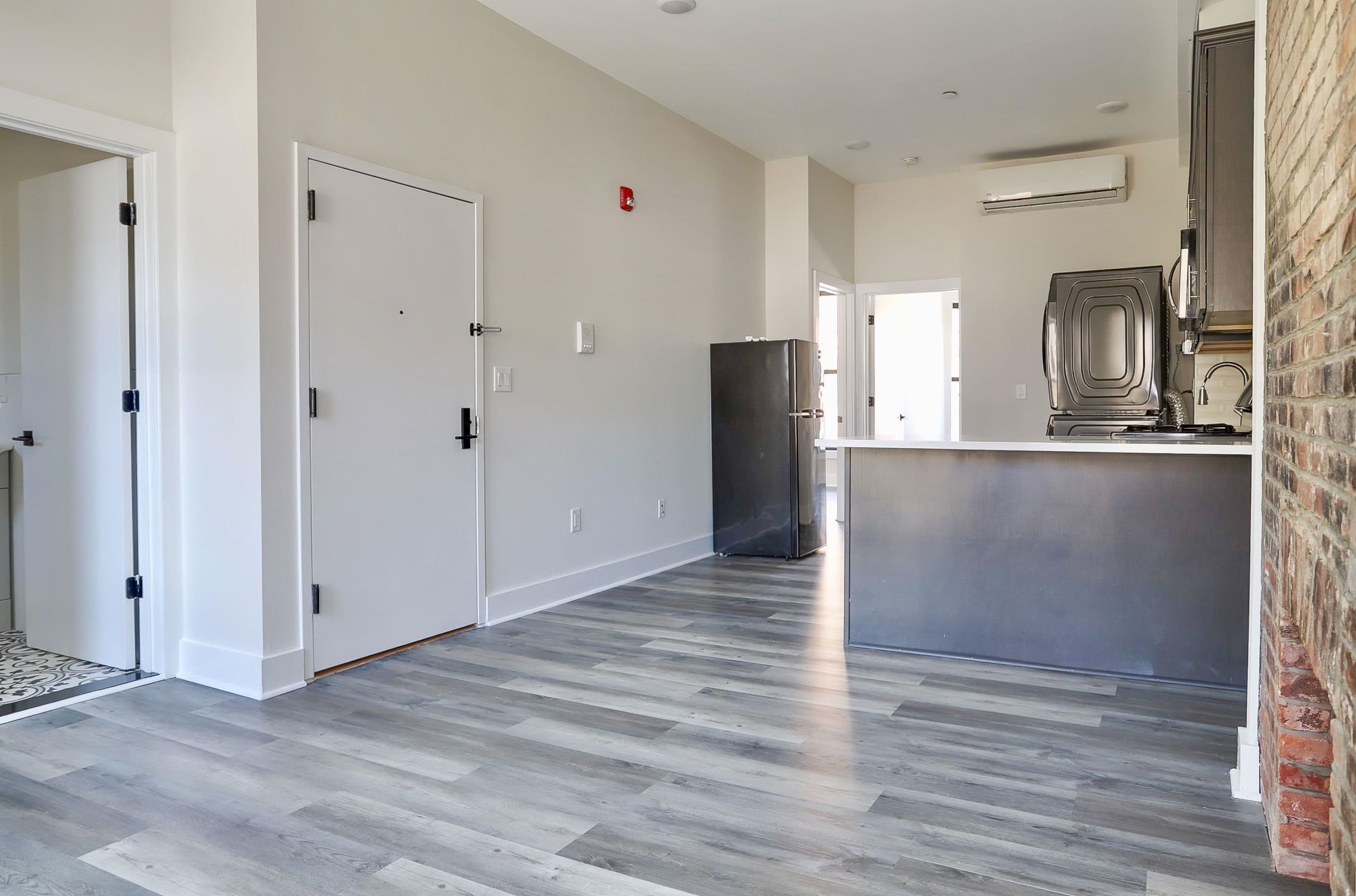 147 GRANT AVE Unit: 2