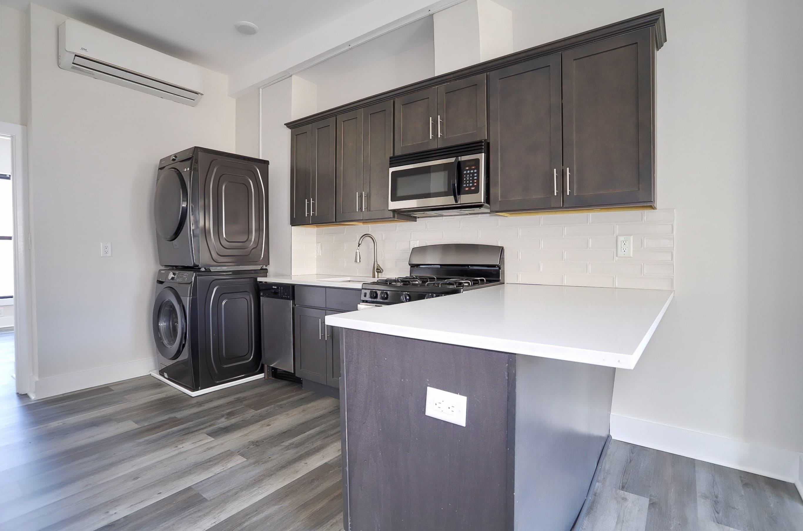 147 GRANT AVE Unit: 2