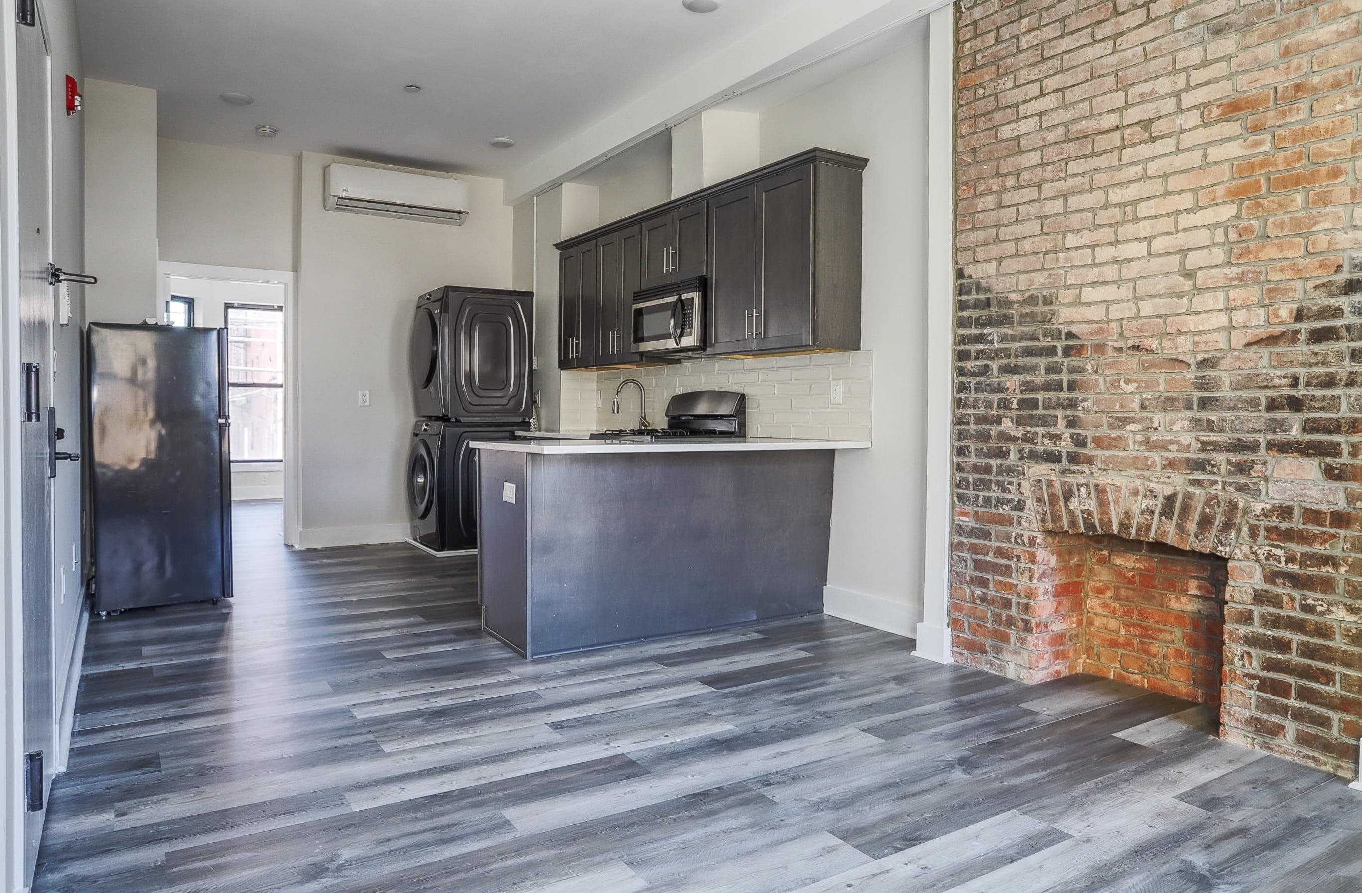 147 GRANT AVE Unit: 2