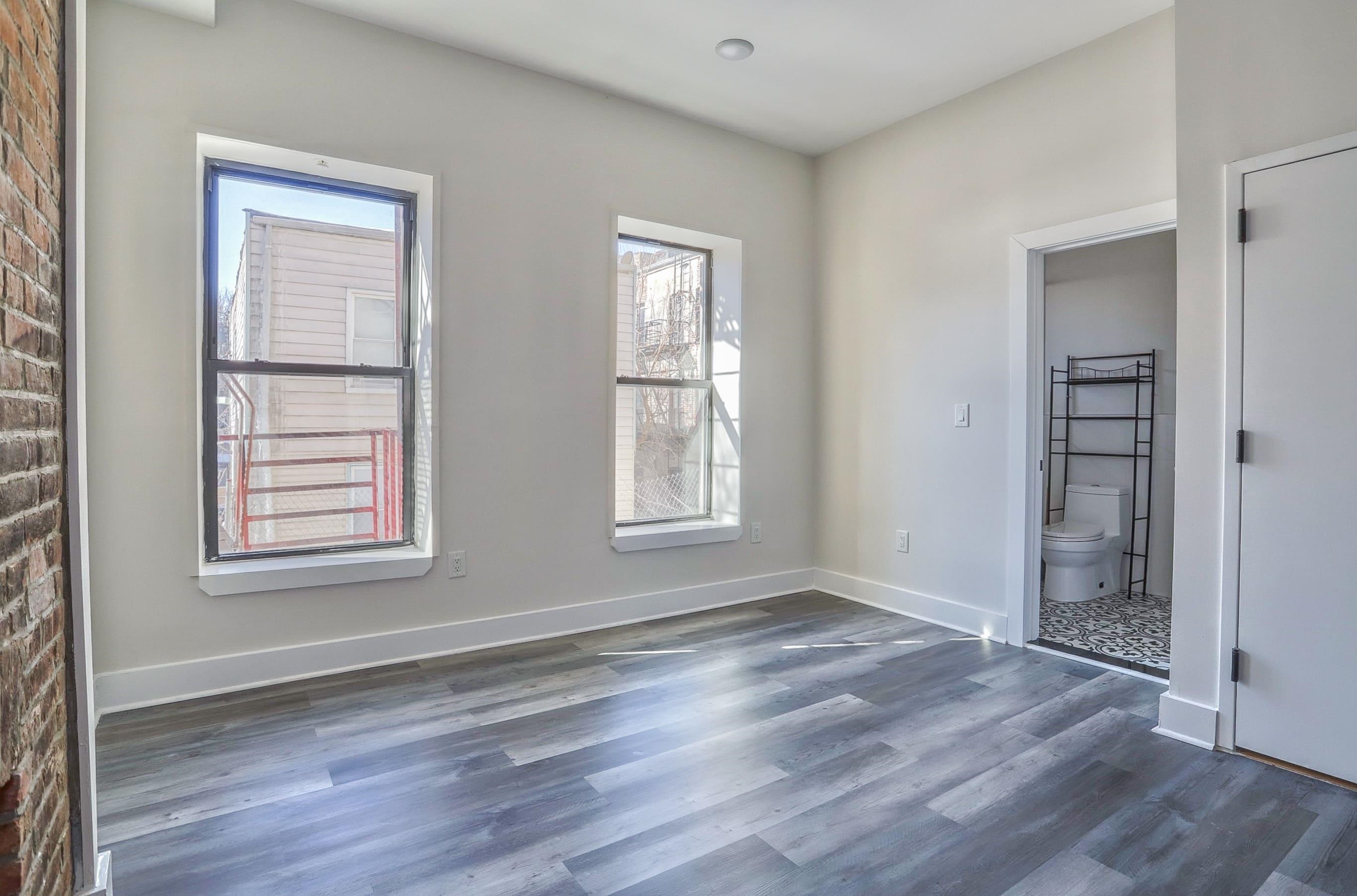 147 GRANT AVE Unit: 2