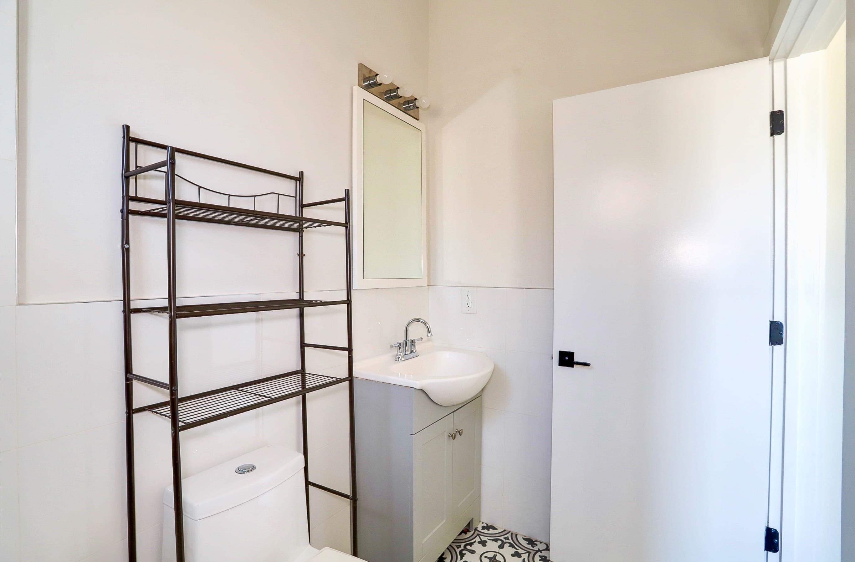 147 GRANT AVE Unit: 2