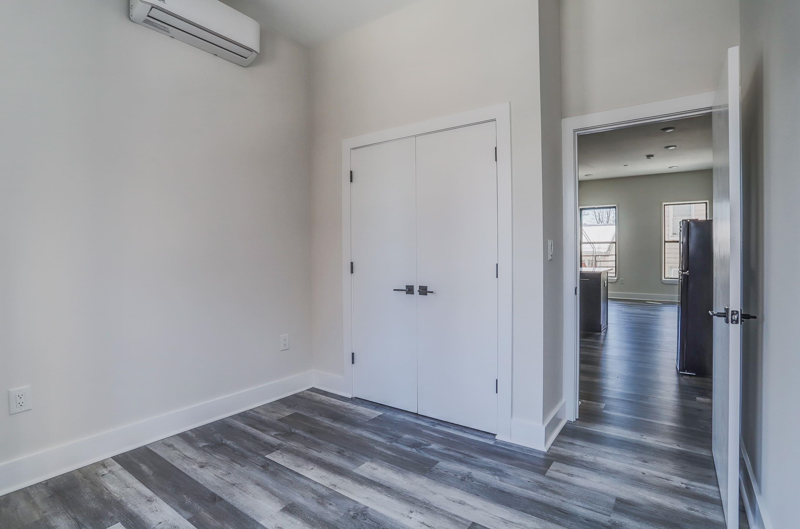 147 GRANT AVE Unit: 2