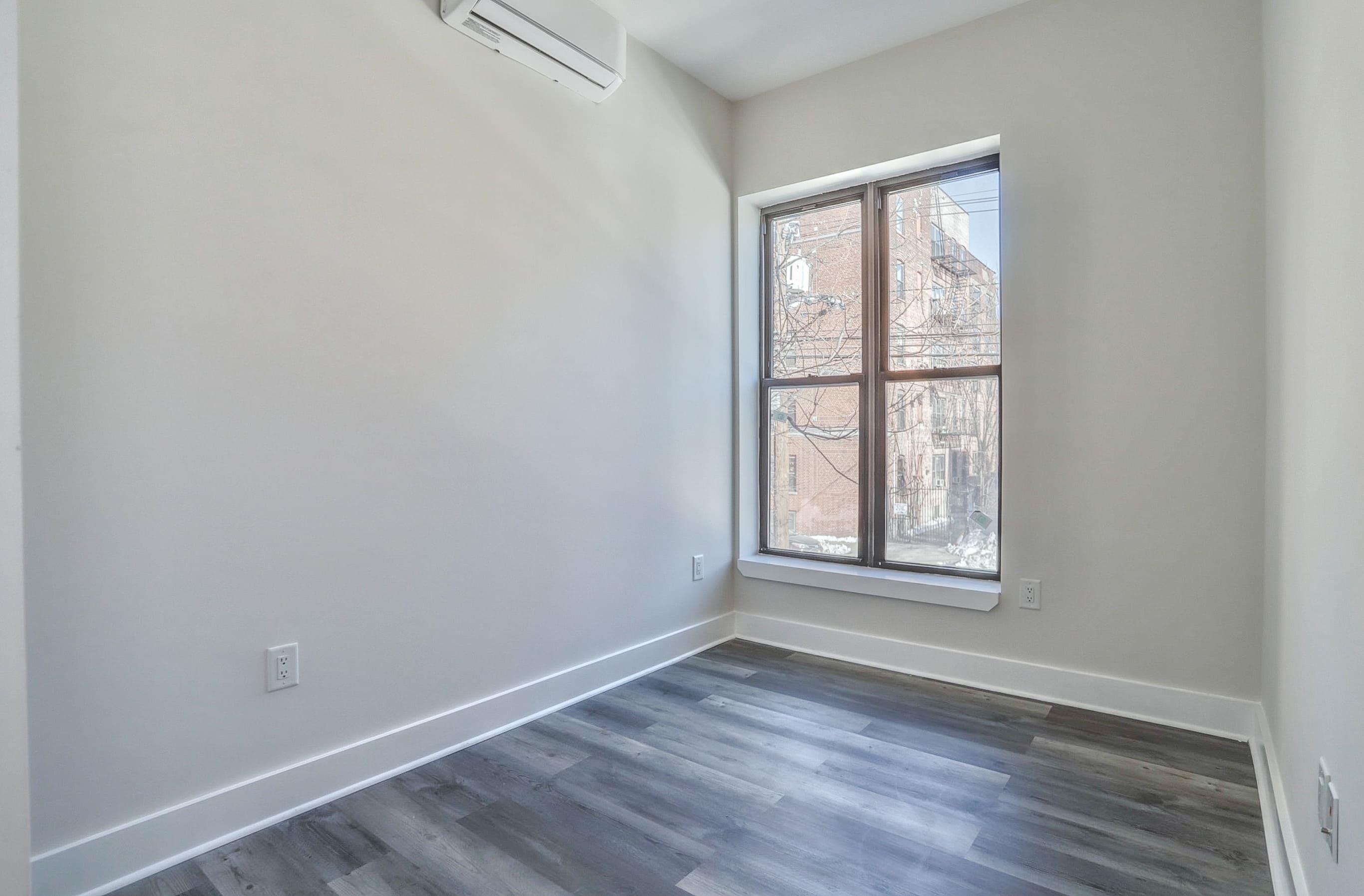 147 GRANT AVE Unit: 2