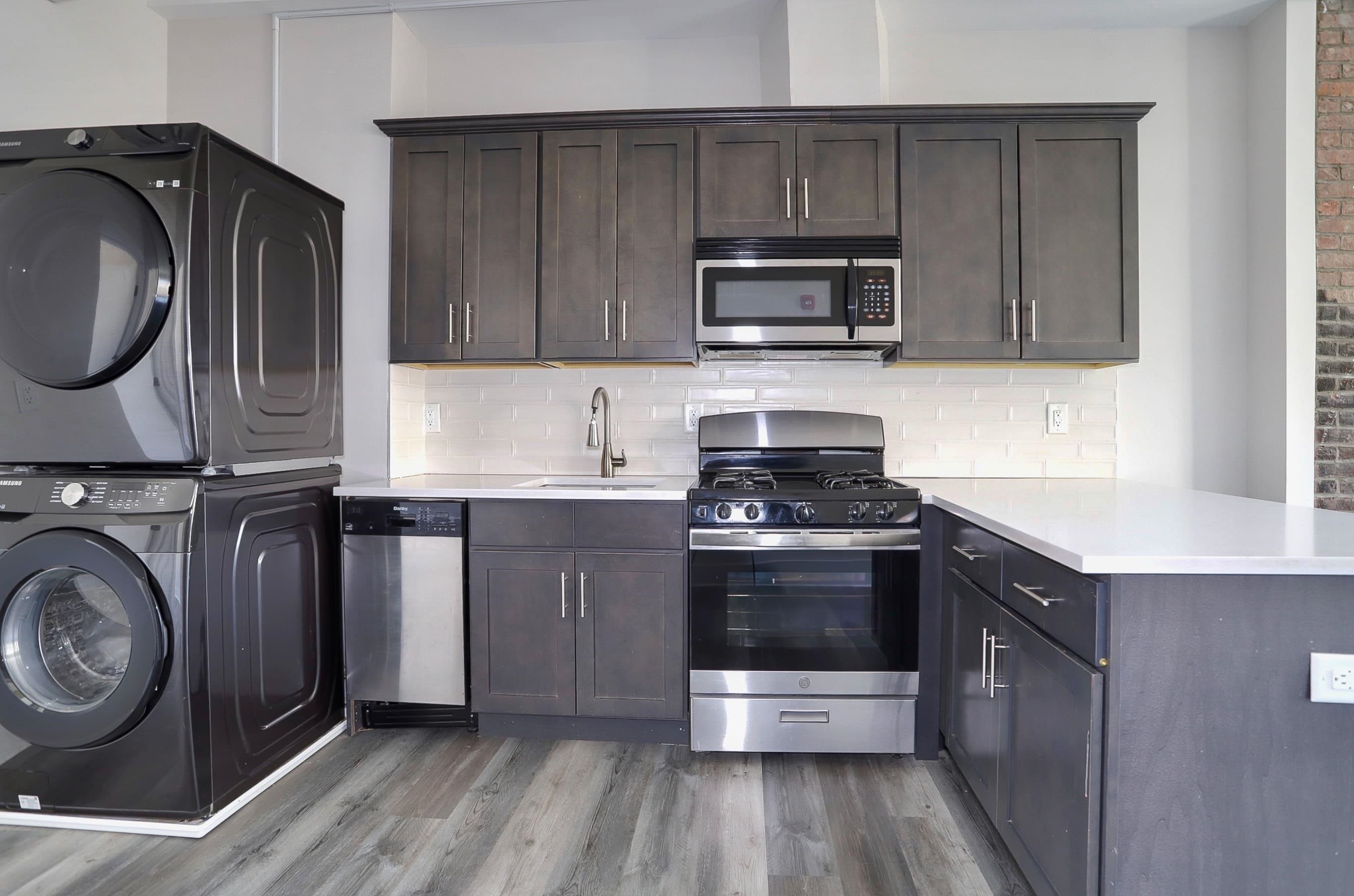 147 GRANT AVE Unit: 2