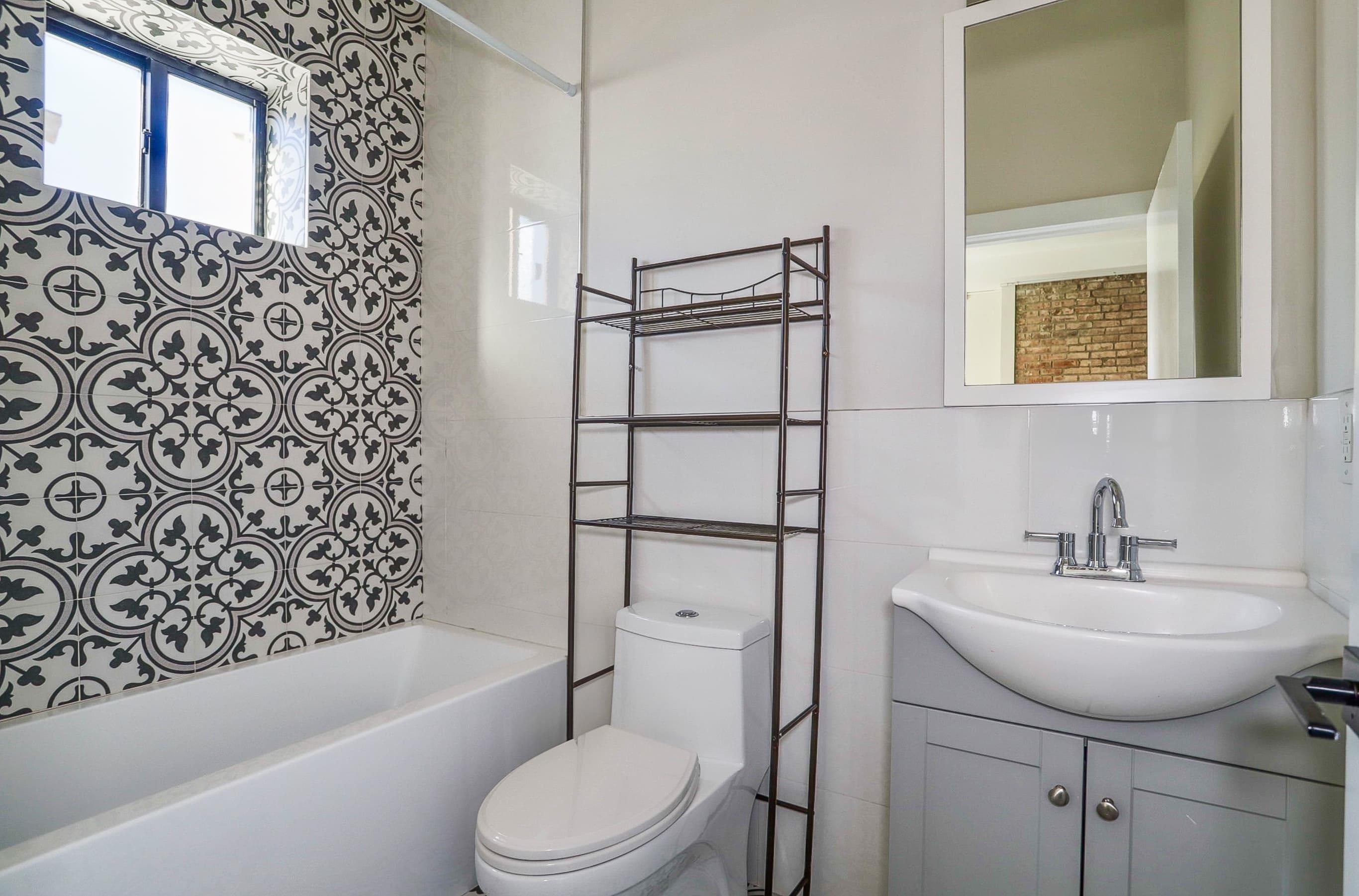 147 GRANT AVE Unit: 2