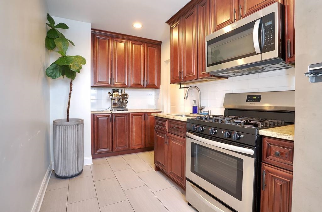 100 PROSPECT ST Unit: 304